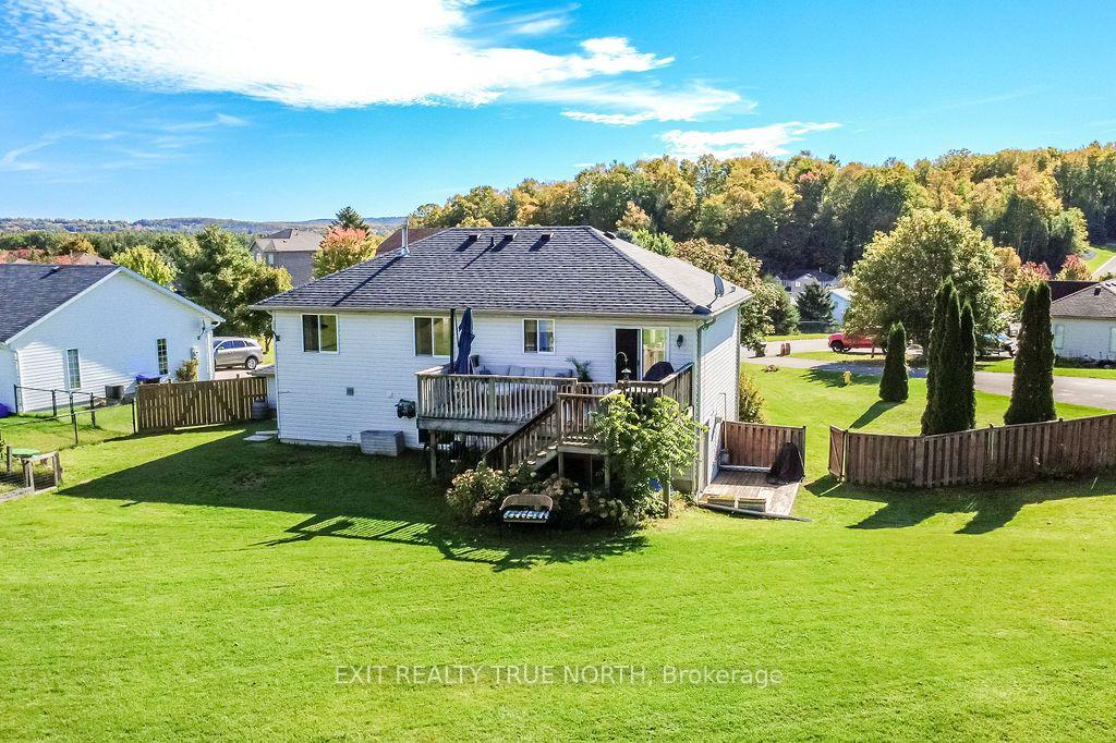 Photo 32 of 35 Marlow Circle, Springwater, Hillsdale — HOMEH