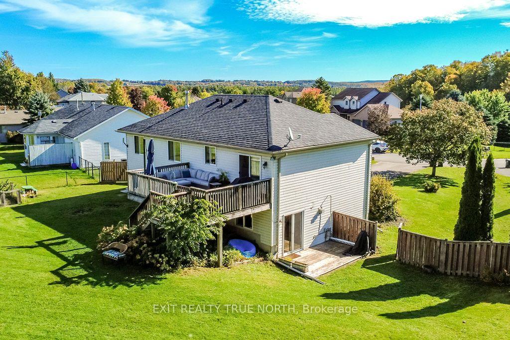 Photo 33 of 35 Marlow Circle, Springwater, Hillsdale — HOMEH