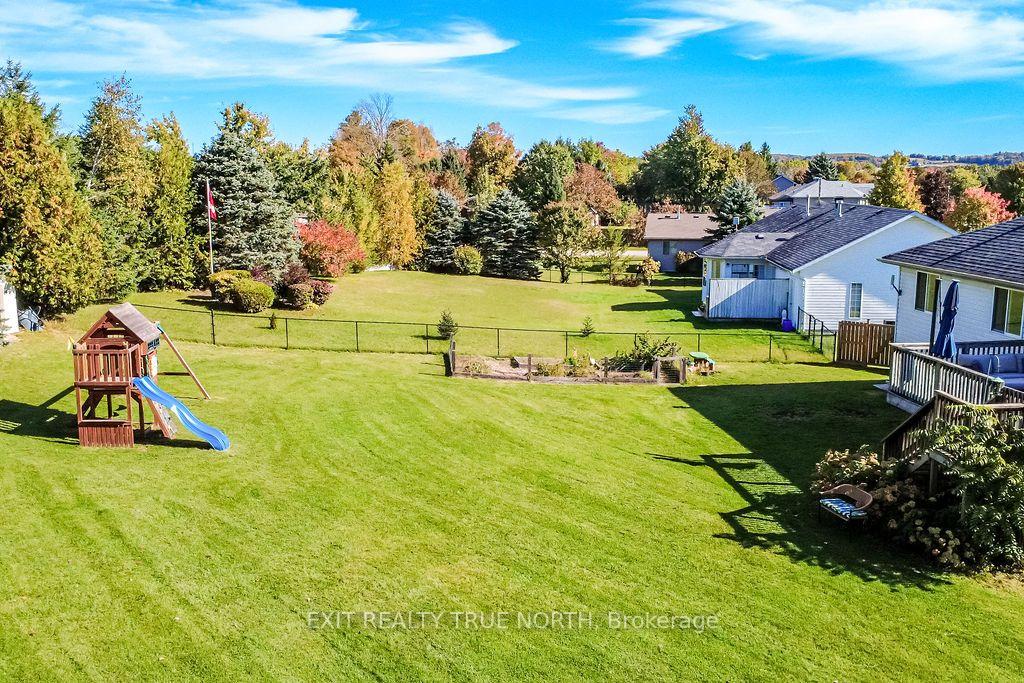 Photo 34 of 35 Marlow Circle, Springwater, Hillsdale — HOMEH