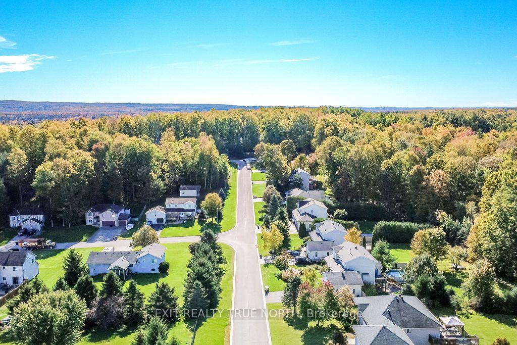 Photo 37 of 35 Marlow Circle, Springwater, Hillsdale — HOMEH