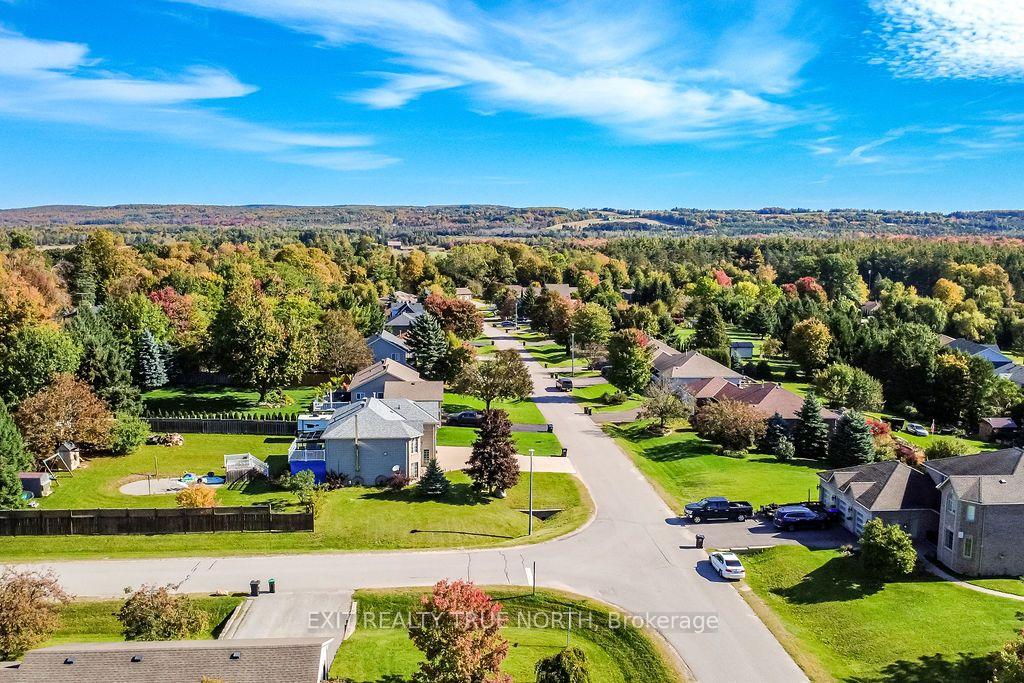 Photo 38 of 35 Marlow Circle, Springwater, Hillsdale — HOMEH