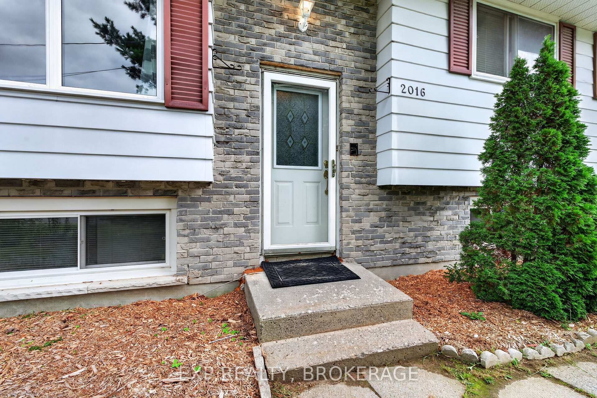 Photo 2 of 2016 Cole Hill Road, Kingston, City North of 401 — HOMEH