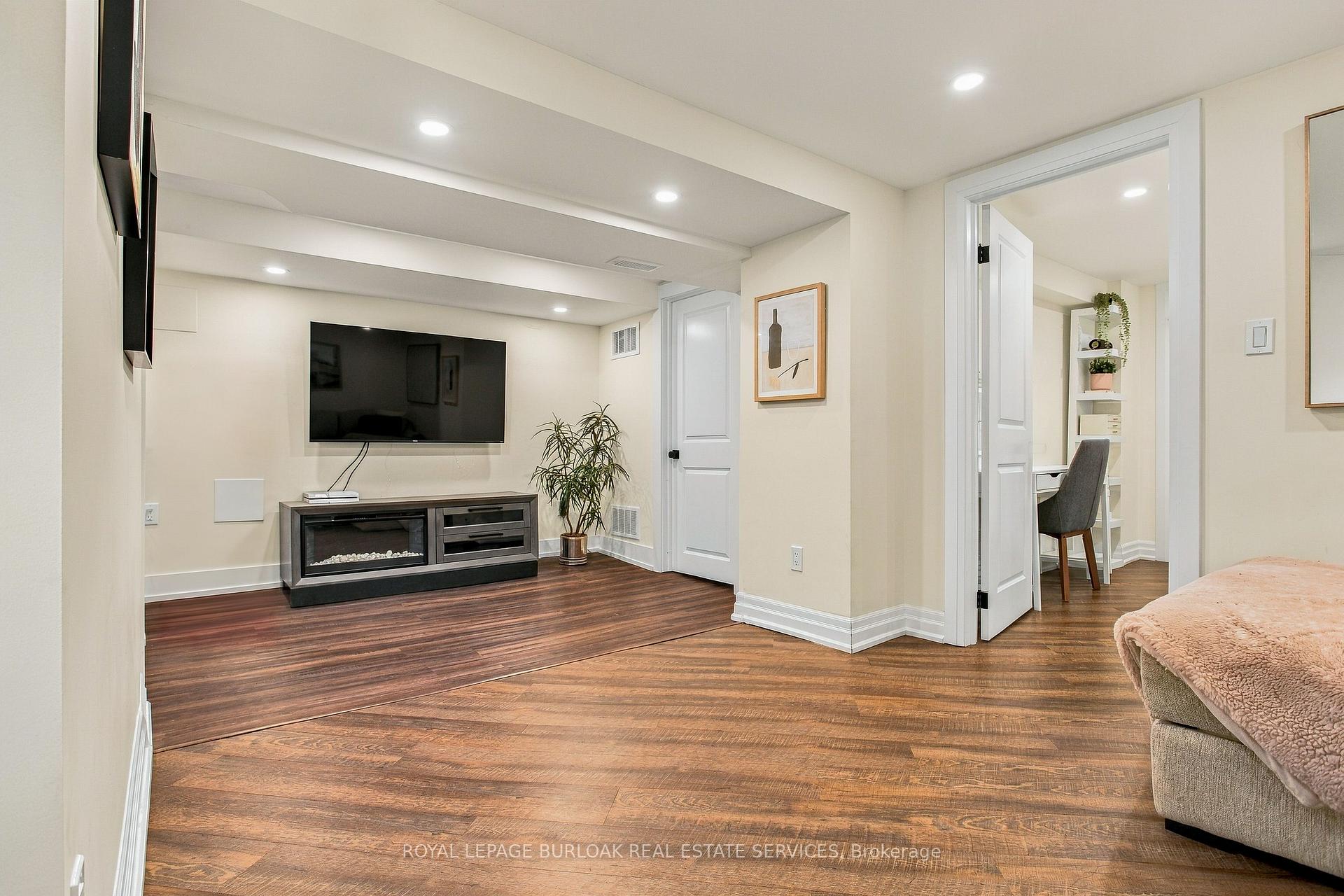Photo 30 of 960 Shadeland Avenue, Burlington, LaSalle — HOMEH