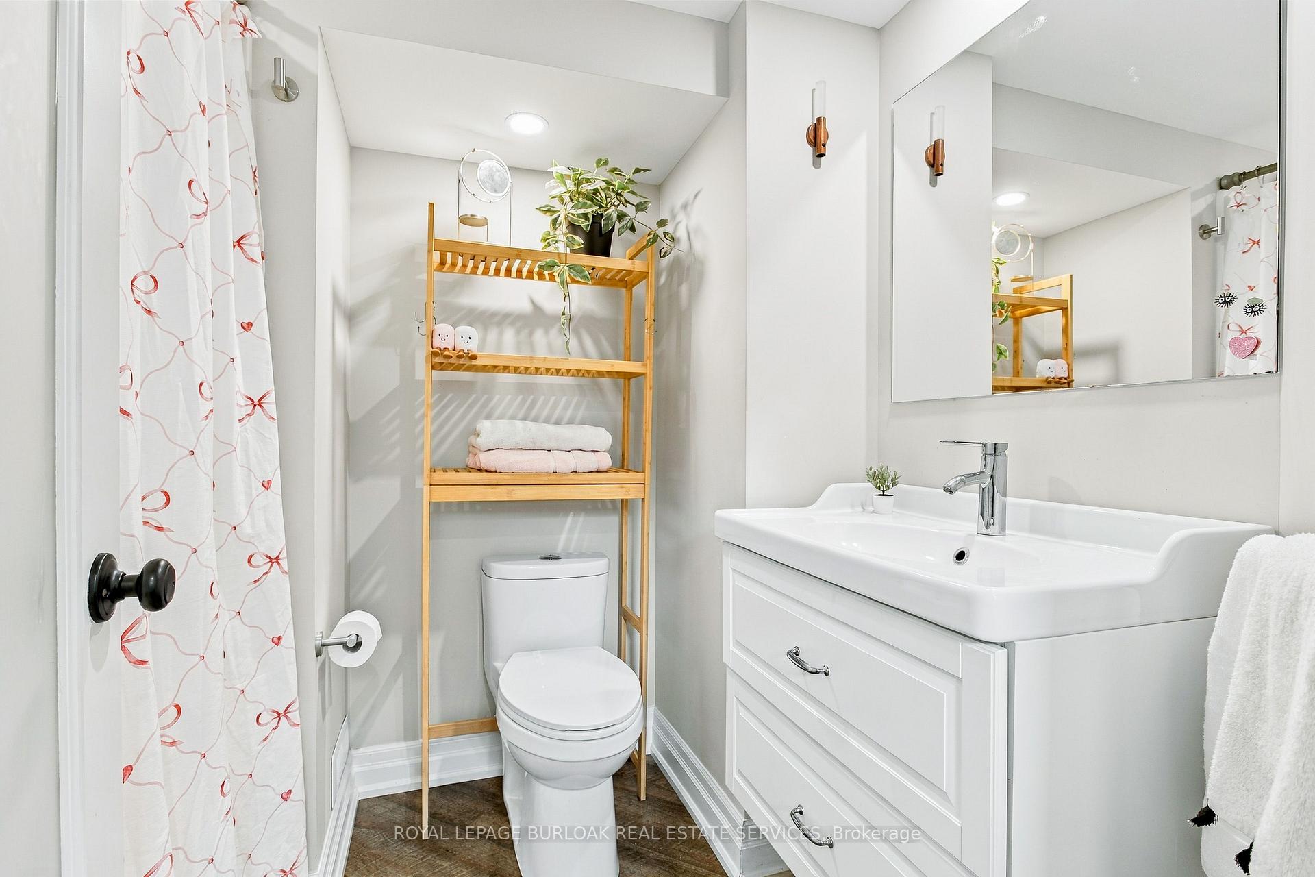 Photo 36 of 960 Shadeland Avenue, Burlington, LaSalle — HOMEH