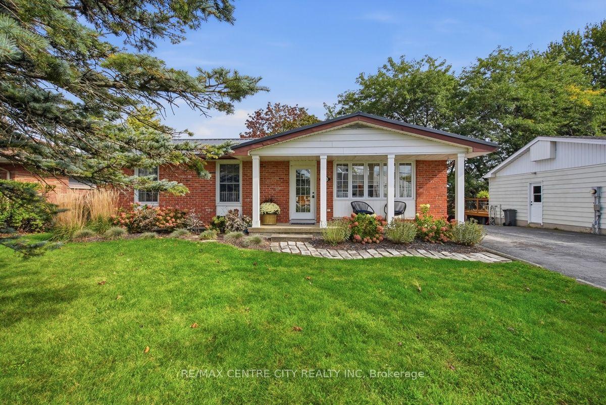Photo of 4564 East Road E