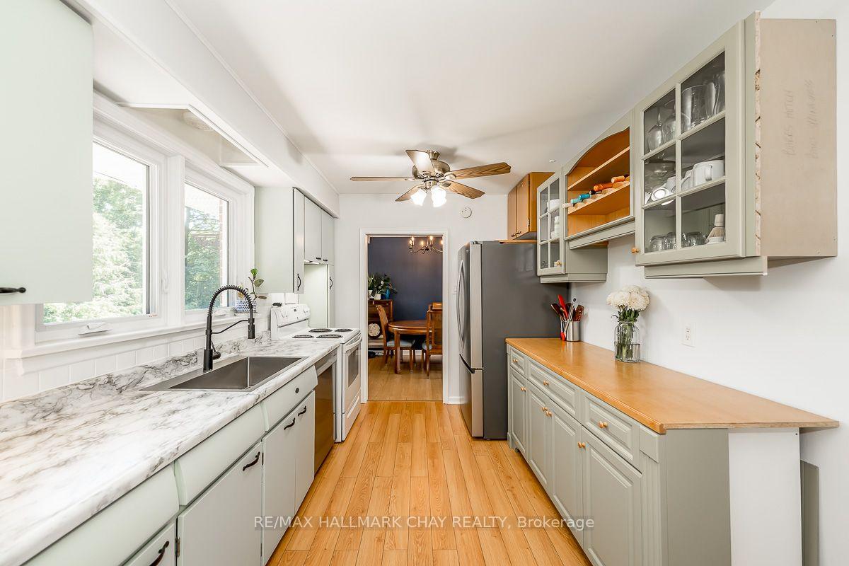 Photo 14 of 23 Downsview Drive, Barrie, Codrington — HOMEH