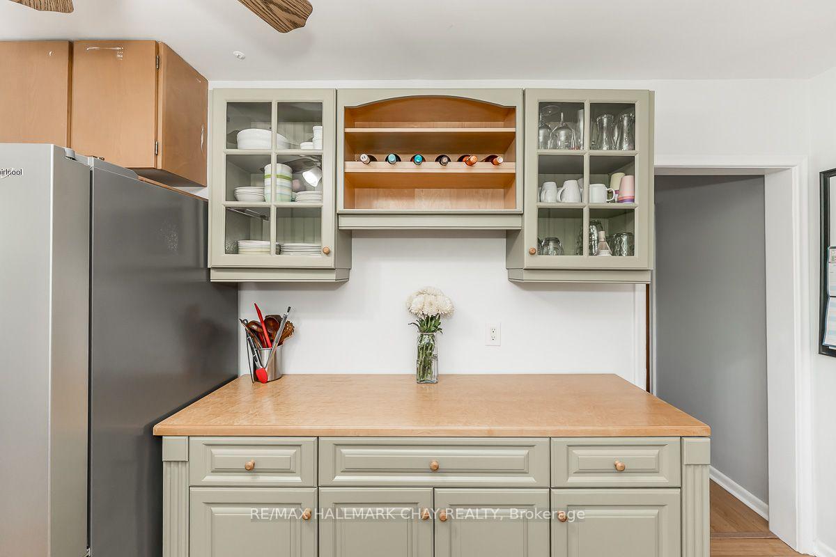 Photo 17 of 23 Downsview Drive, Barrie, Codrington — HOMEH