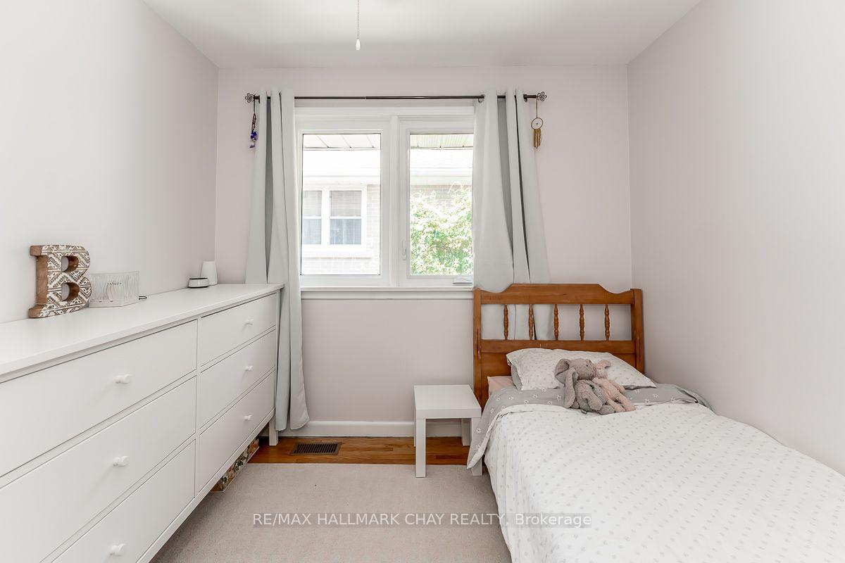 Photo 22 of 23 Downsview Drive, Barrie, Codrington — HOMEH