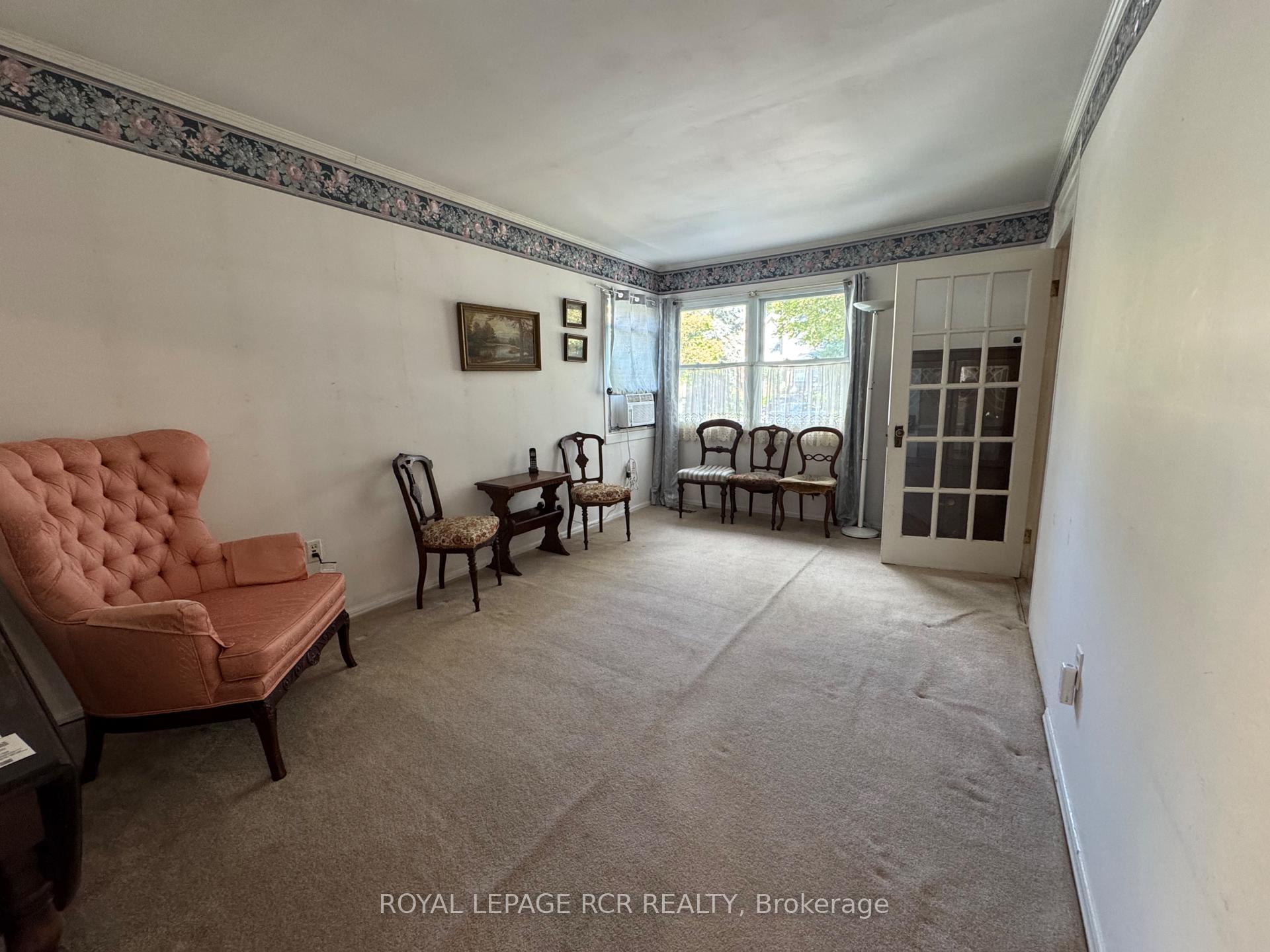 Photo 3 of 82 Mill Street, Richmond Hill, Mill Pond — HOMEH