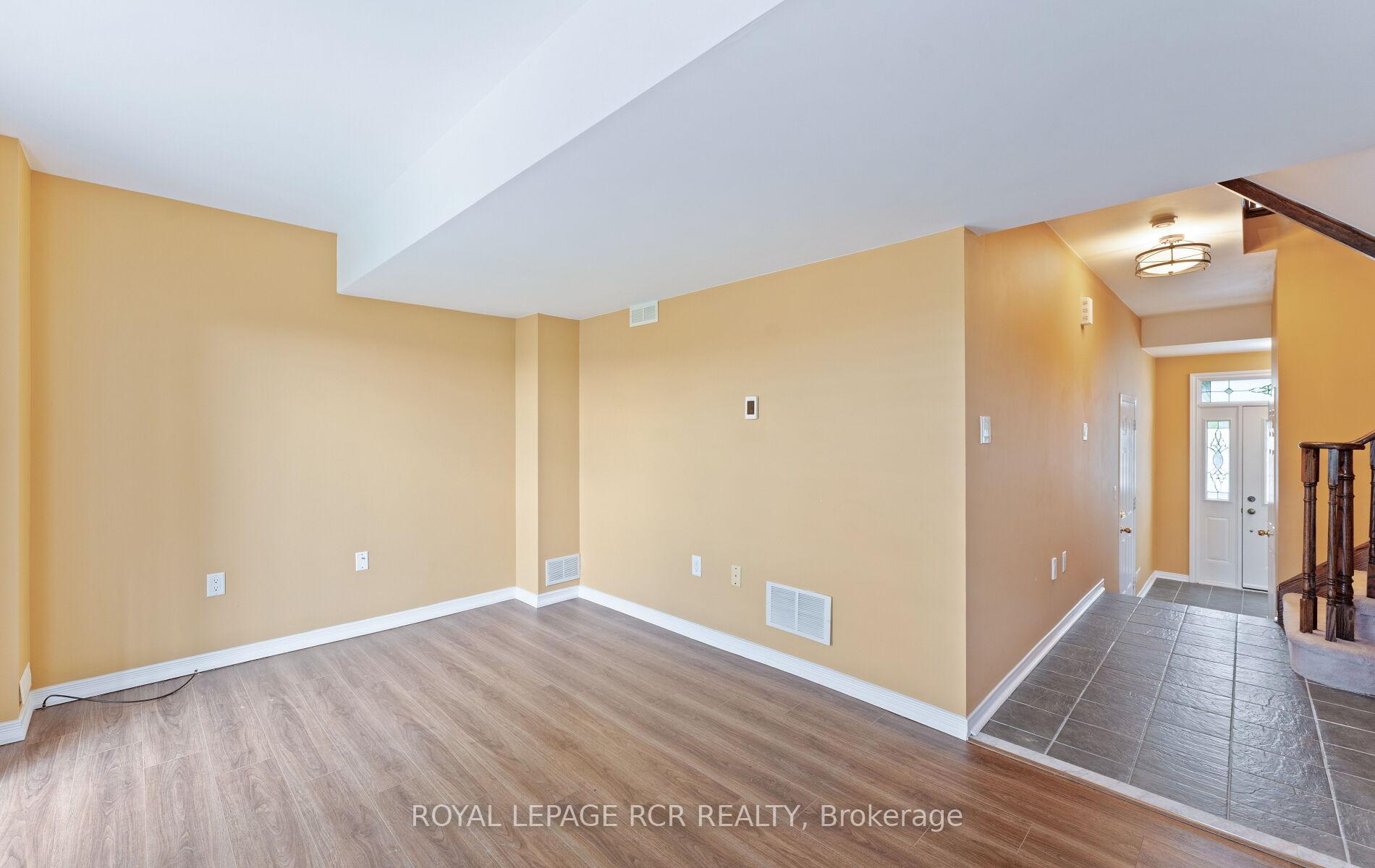 Photo 6 of 78 Burgon Place, Aurora, Aurora Village — HOMEH