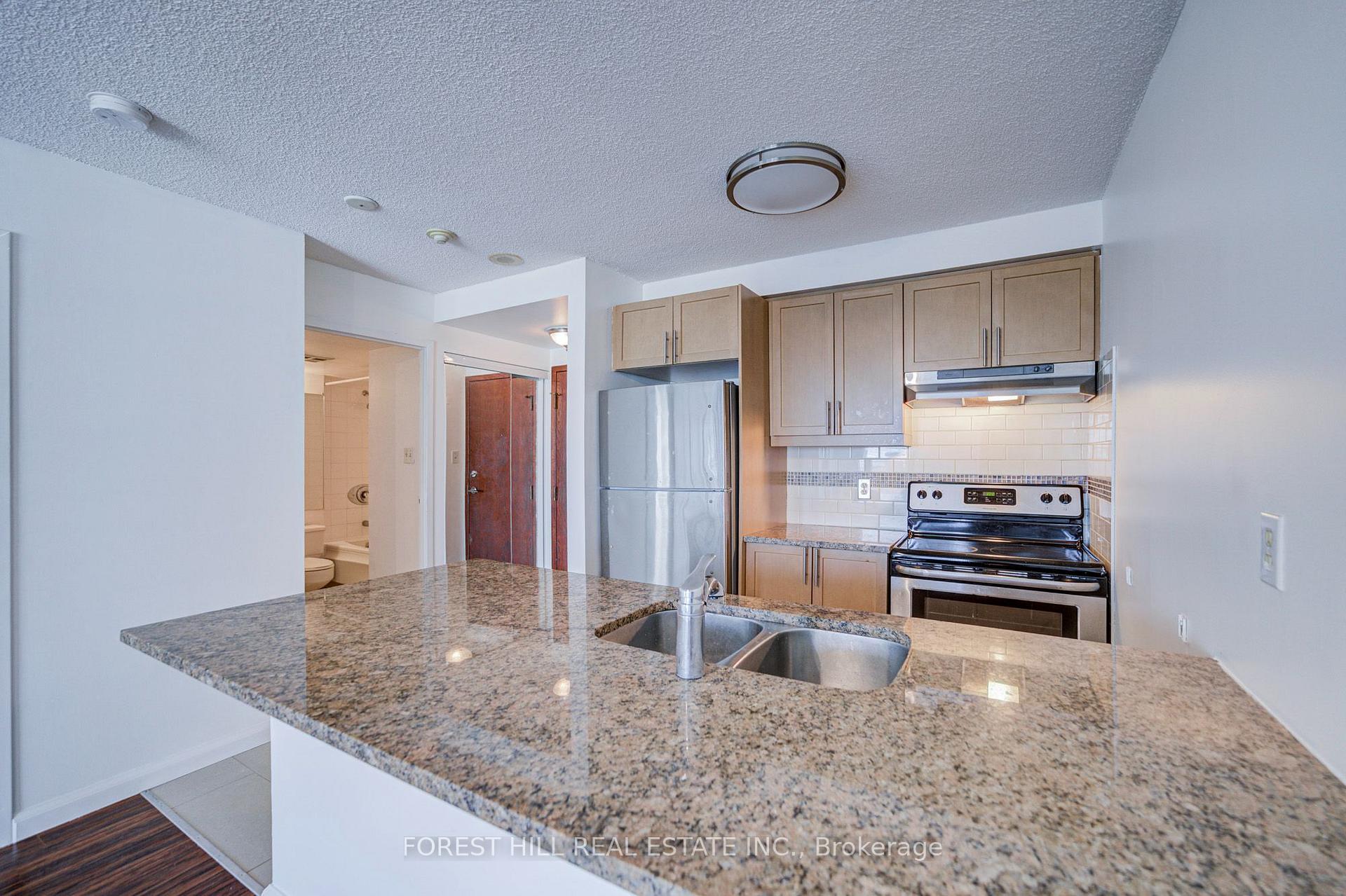 Photo 4 of Unit 1810, 10 Yonge Street, Toronto, Waterfront Communities — HOMEH