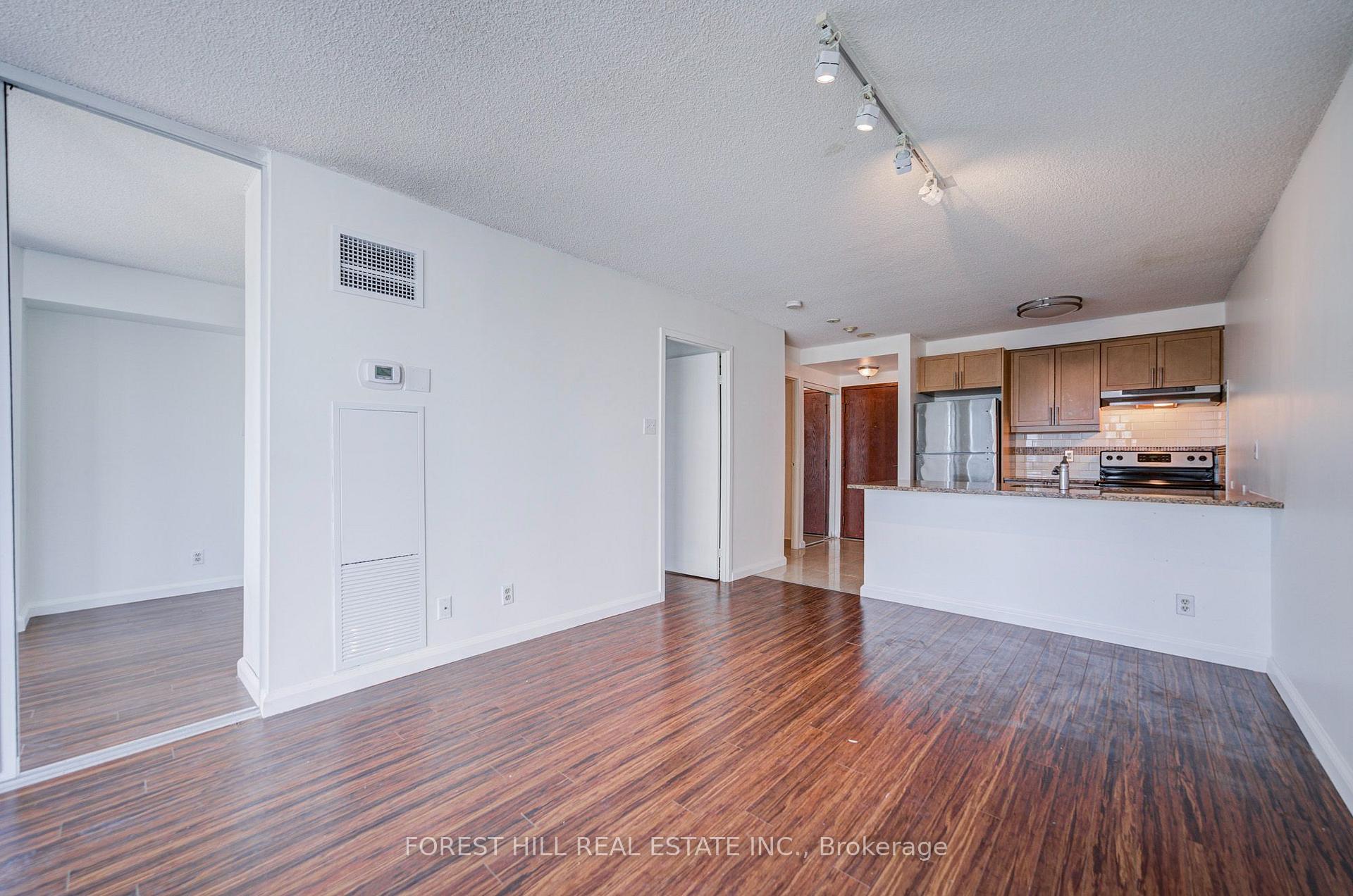 Photo 6 of Unit 1810, 10 Yonge Street, Toronto, Waterfront Communities — HOMEH