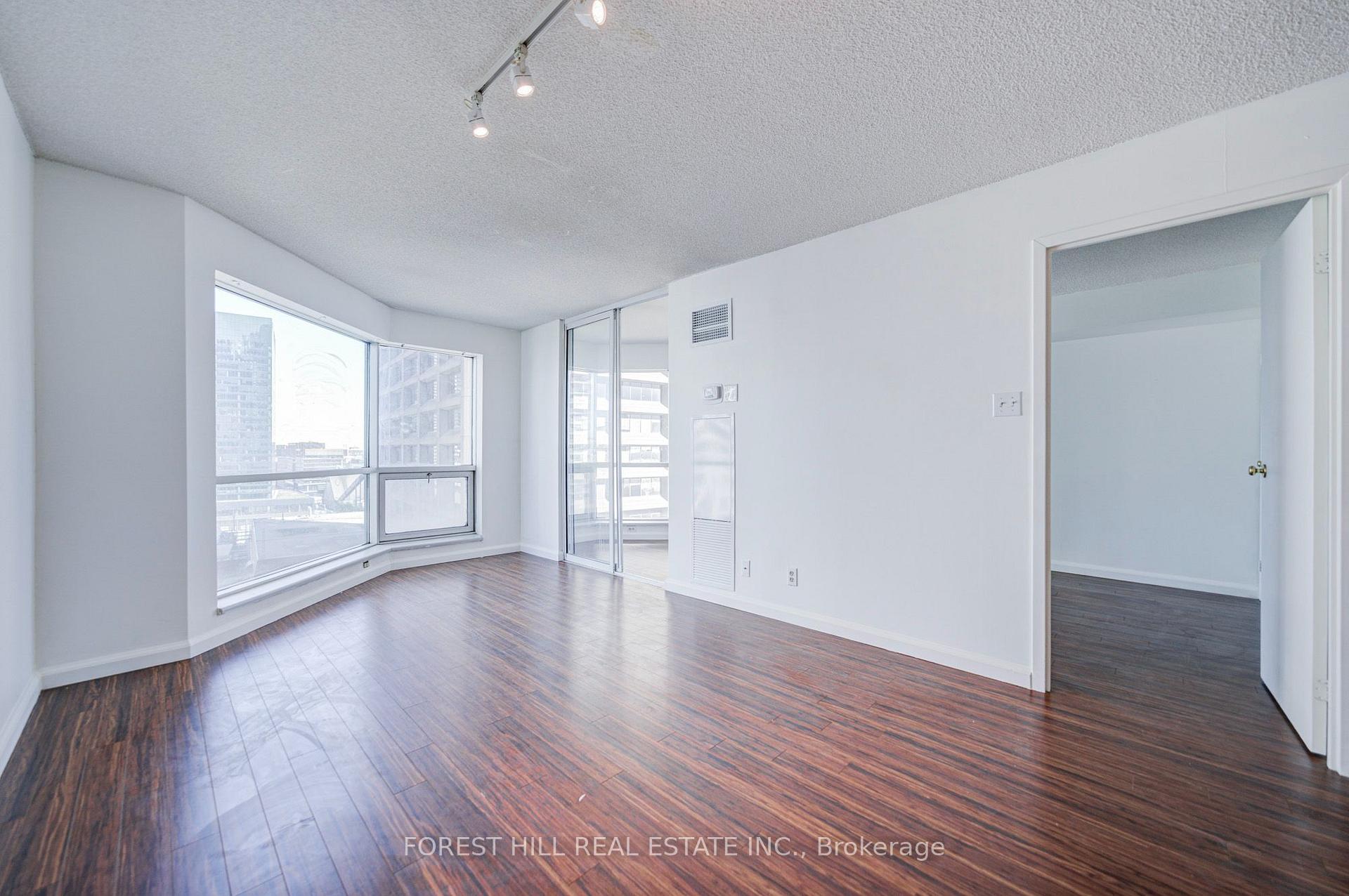 Photo 7 of Unit 1810, 10 Yonge Street, Toronto, Waterfront Communities — HOMEH
