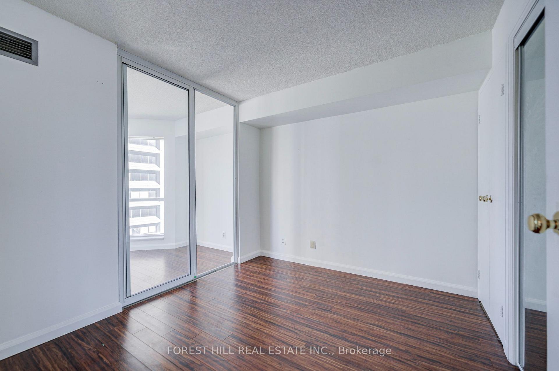 Photo 12 of Unit 1810, 10 Yonge Street, Toronto, Waterfront Communities — HOMEH