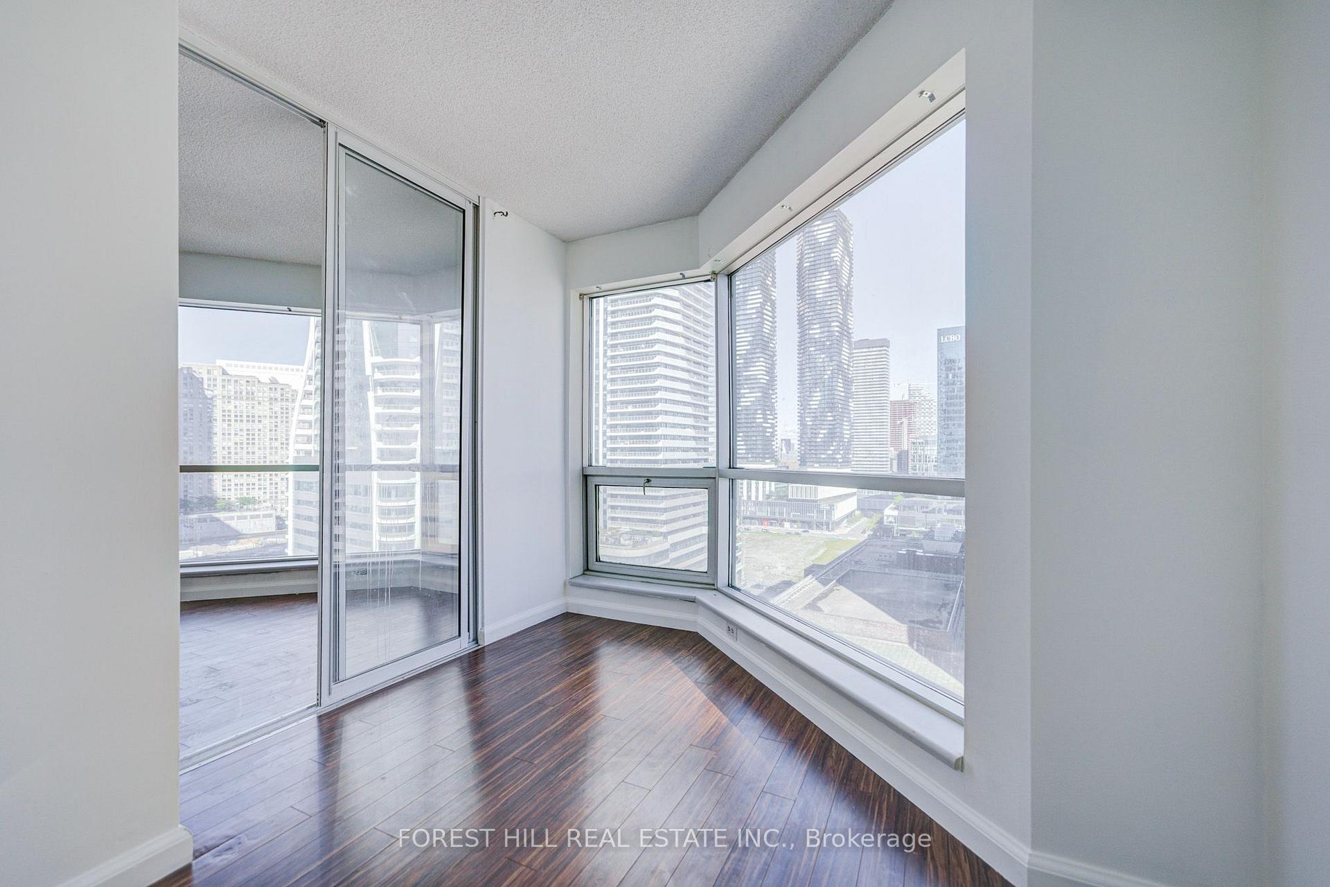 Photo 13 of Unit 1810, 10 Yonge Street, Toronto, Waterfront Communities — HOMEH