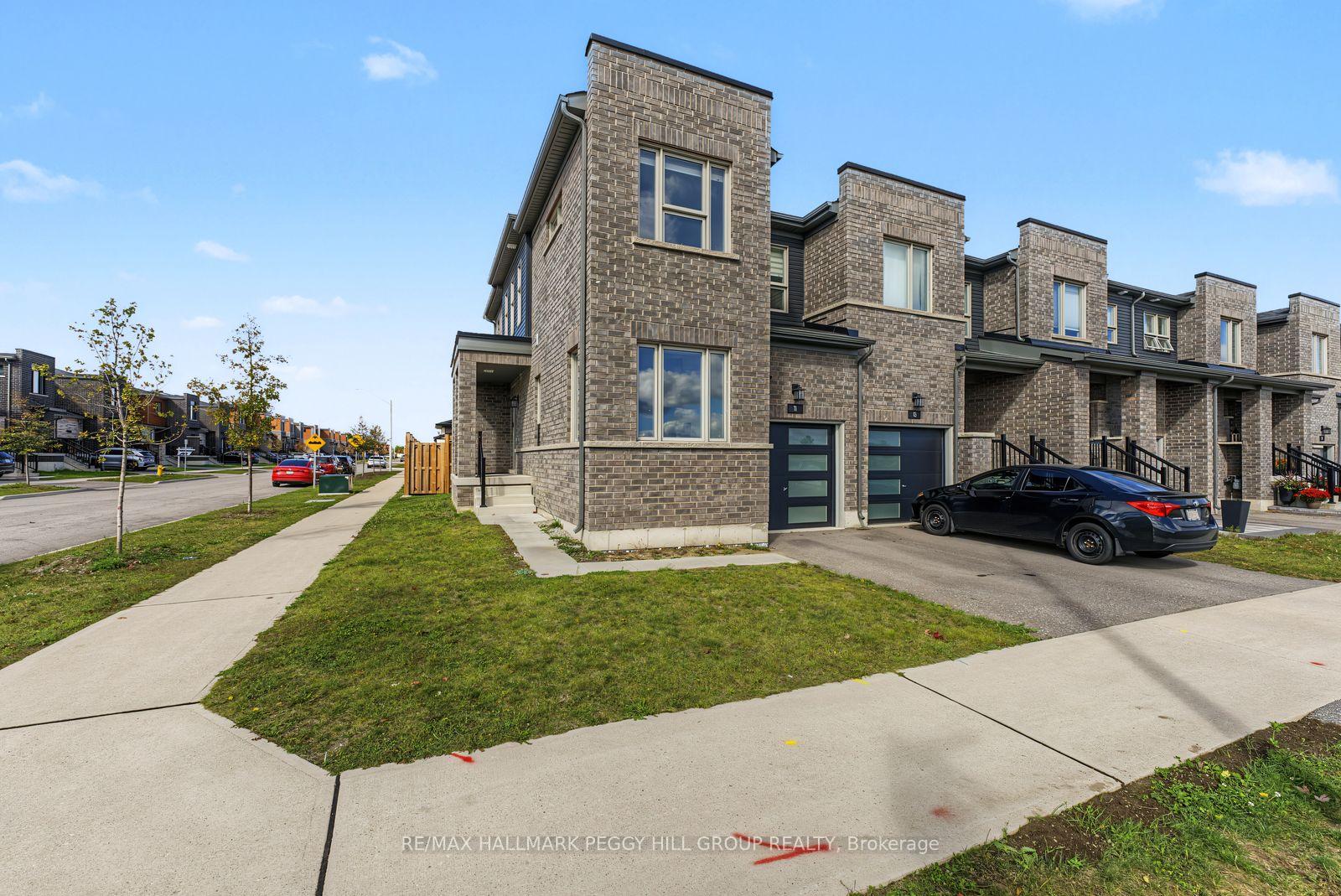 Photo of 11 Turnberry Lane