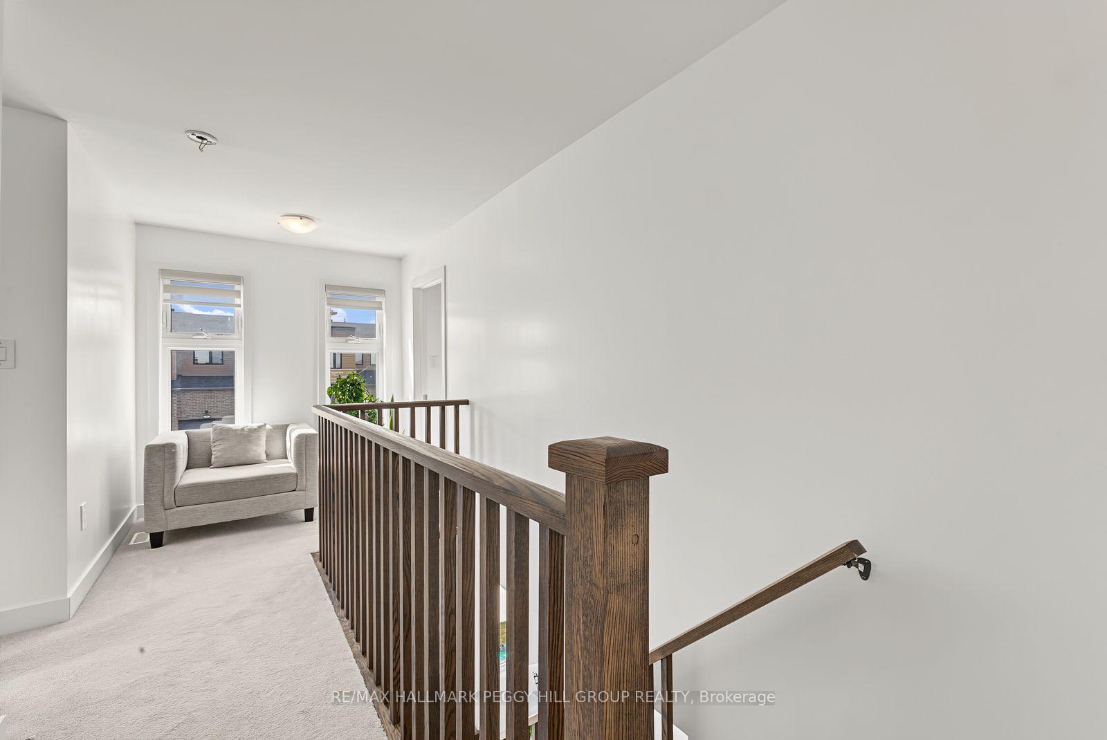 Photo 9 of 11 Turnberry Lane, Barrie, Painswick South — HOMEH