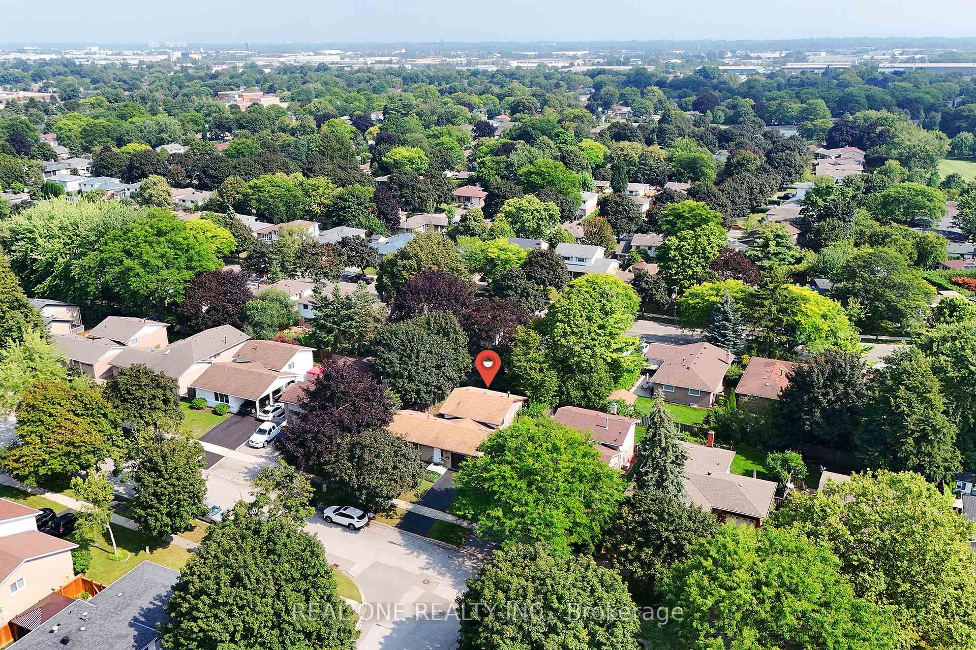 Photo 5 of 3148 Bentworth Drive, Burlington, Palmer — HOMEH