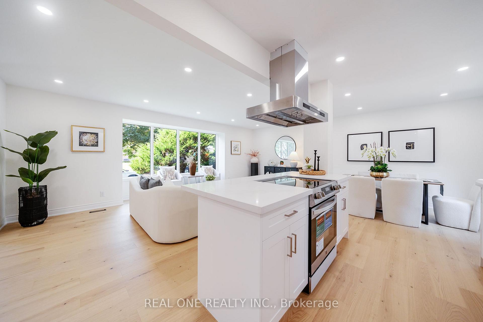 Photo 10 of 3148 Bentworth Drive, Burlington, Palmer — HOMEH