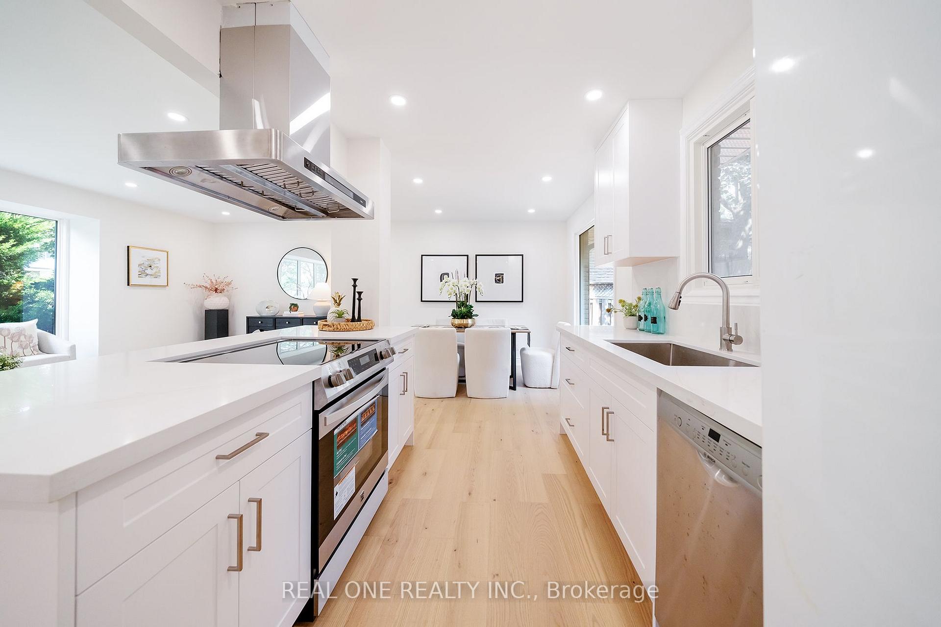 Photo 11 of 3148 Bentworth Drive, Burlington, Palmer — HOMEH