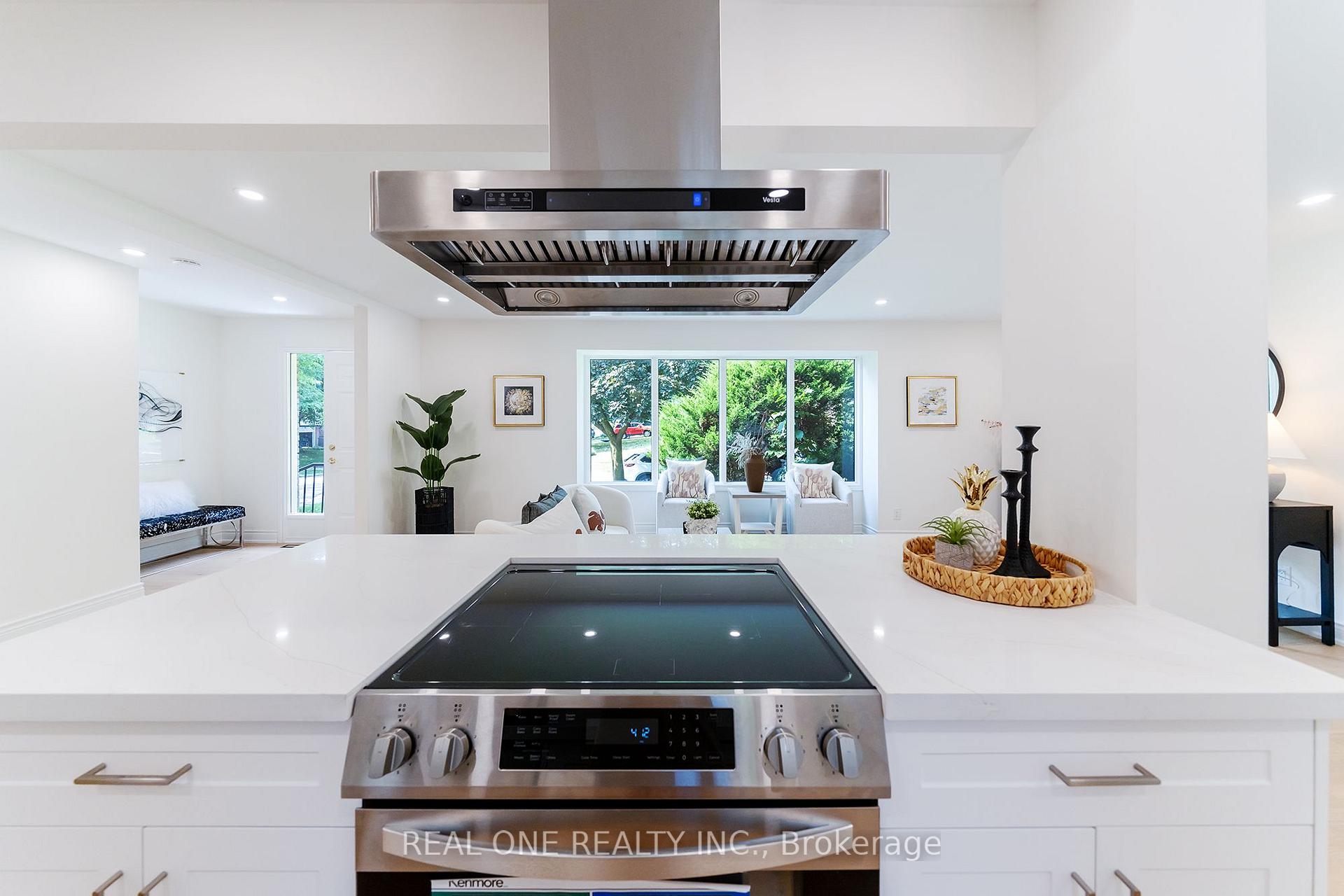 Photo 14 of 3148 Bentworth Drive, Burlington, Palmer — HOMEH
