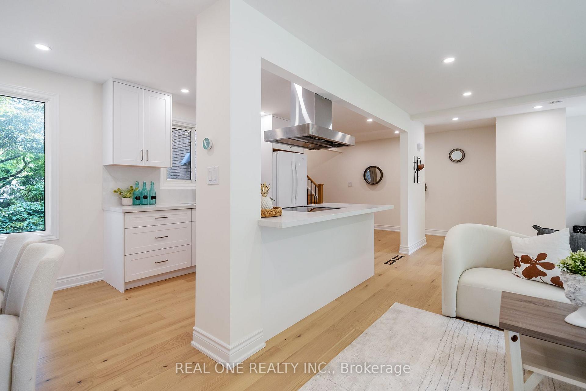 Photo 17 of 3148 Bentworth Drive, Burlington, Palmer — HOMEH