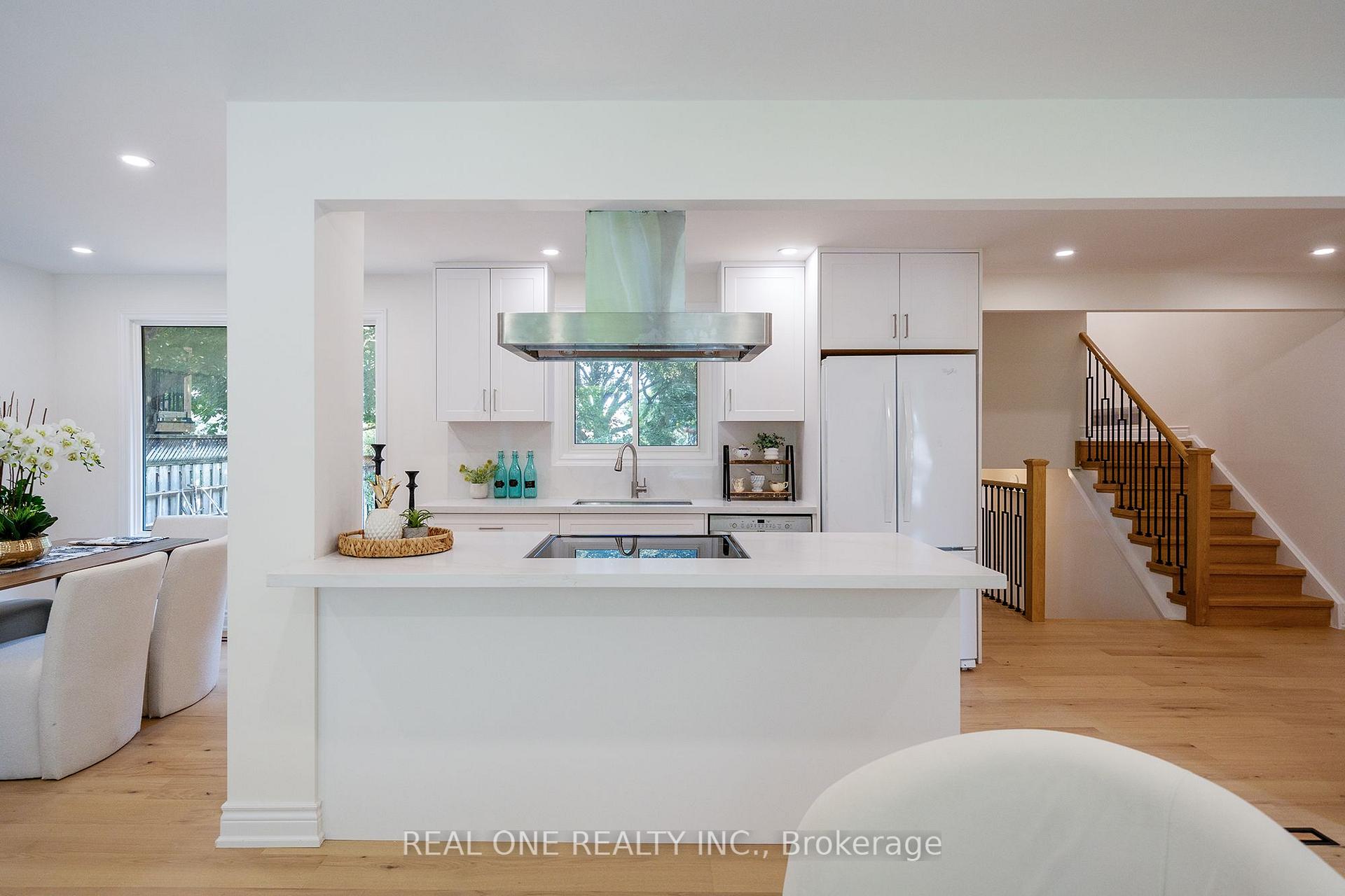 Photo 18 of 3148 Bentworth Drive, Burlington, Palmer — HOMEH