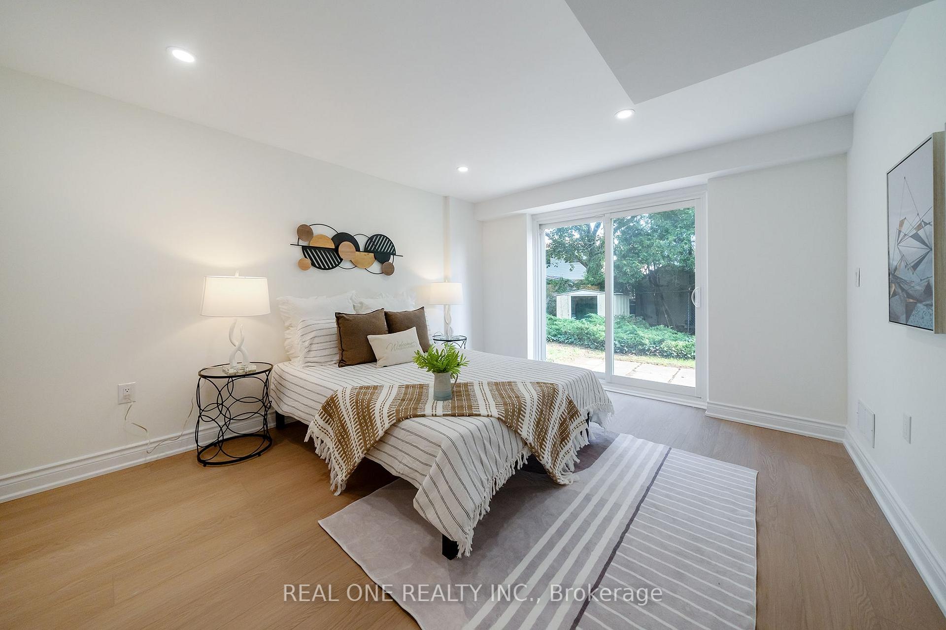 Photo 29 of 3148 Bentworth Drive, Burlington, Palmer — HOMEH