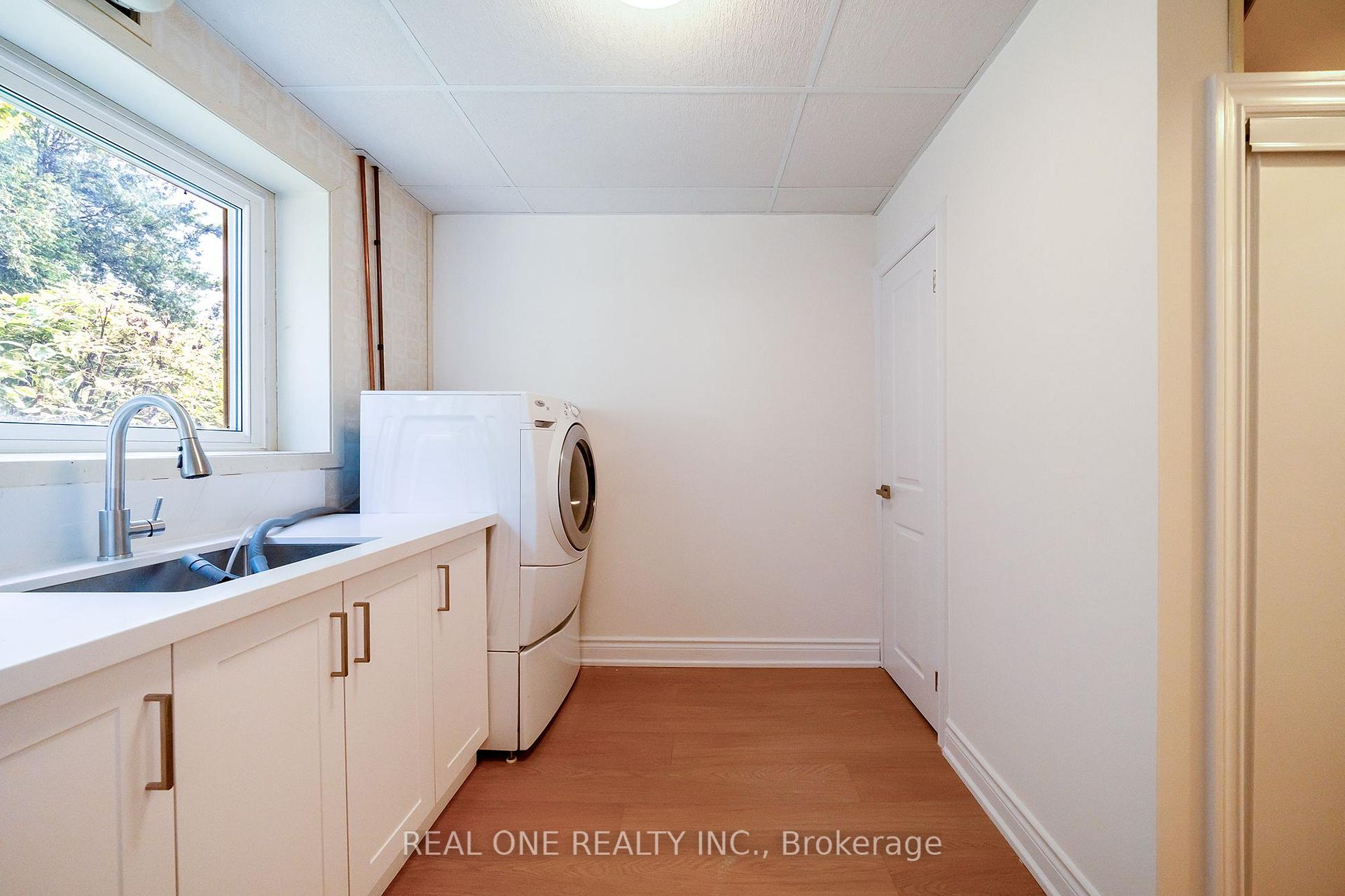 Photo 34 of 3148 Bentworth Drive, Burlington, Palmer — HOMEH