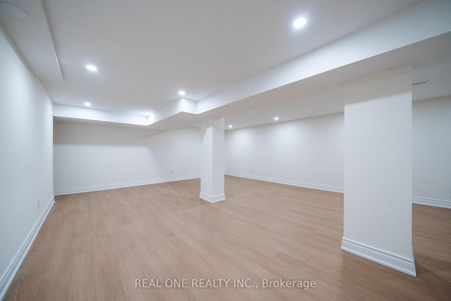 Photo 35 of 3148 Bentworth Drive, Burlington, Palmer — HOMEH