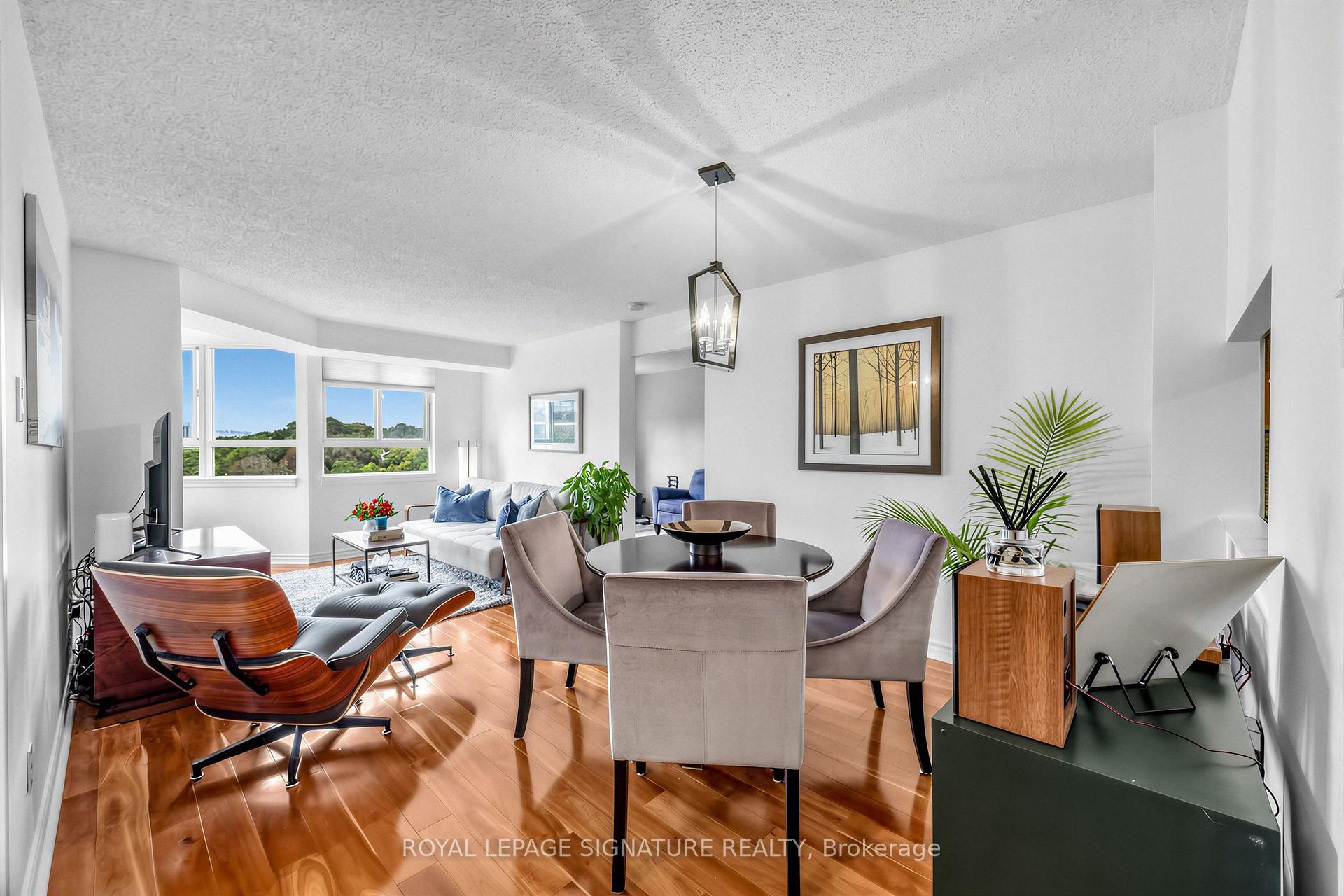 Photo 4 of Unit 1006, 4 Park Vista, Toronto, Danforth Village-East York — HOMEH