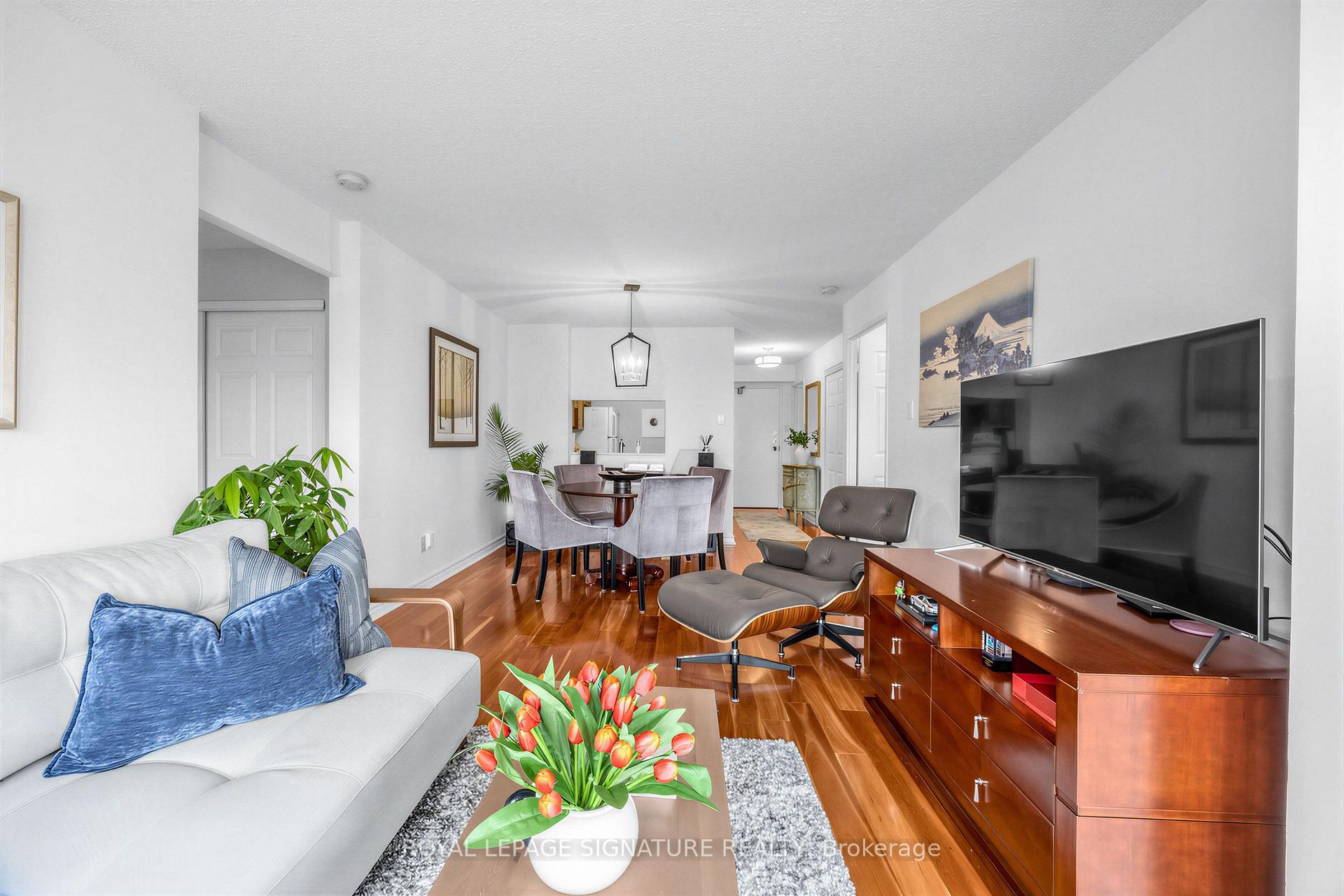 Photo 7 of Unit 1006, 4 Park Vista, Toronto, Danforth Village-East York — HOMEH