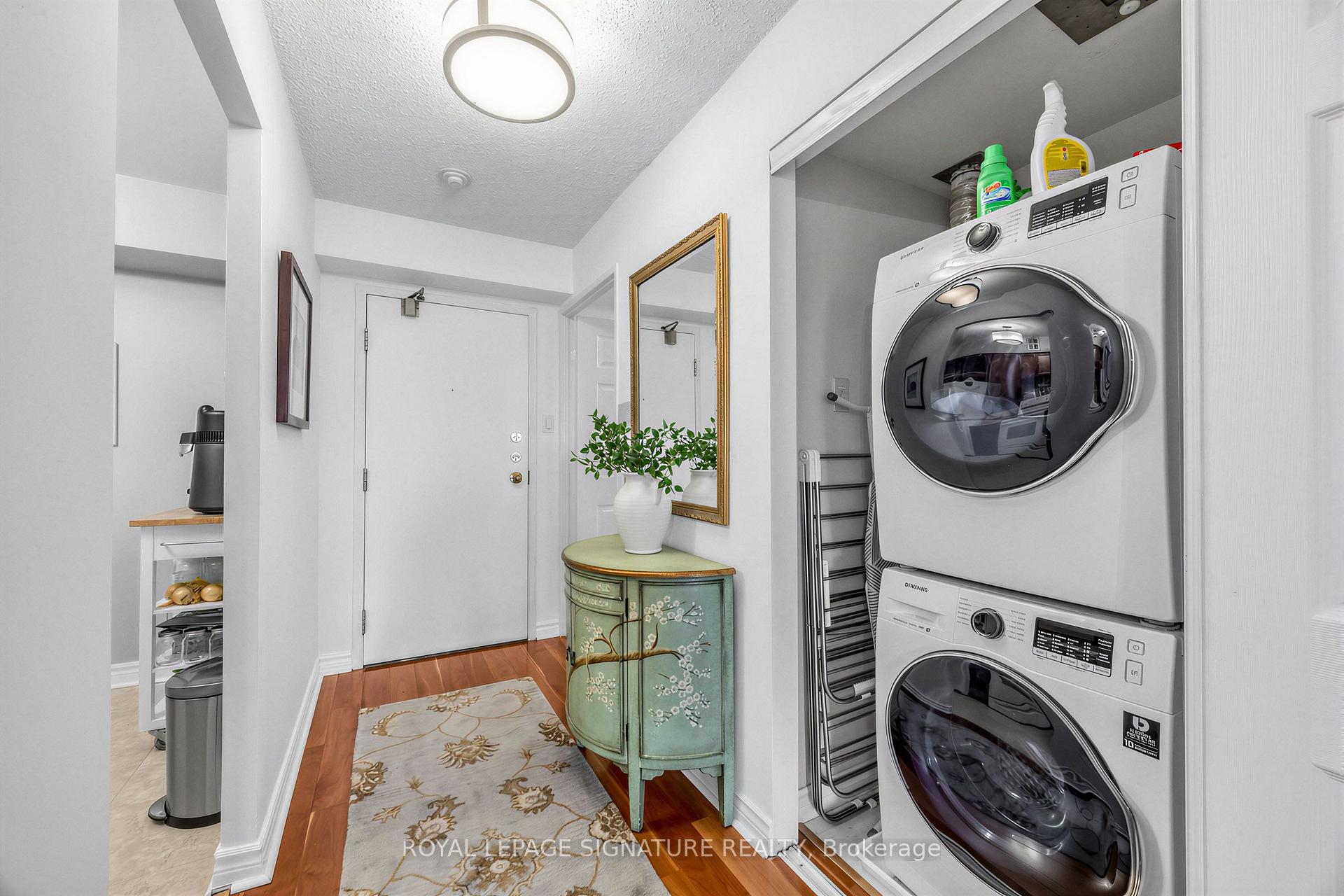 Photo 15 of Unit 1006, 4 Park Vista, Toronto, Danforth Village-East York — HOMEH