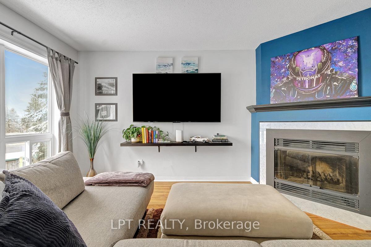 Photo 5 of Unit 30, 204 Briston Private, Ottawa, Hunt Club Park — HOMEH