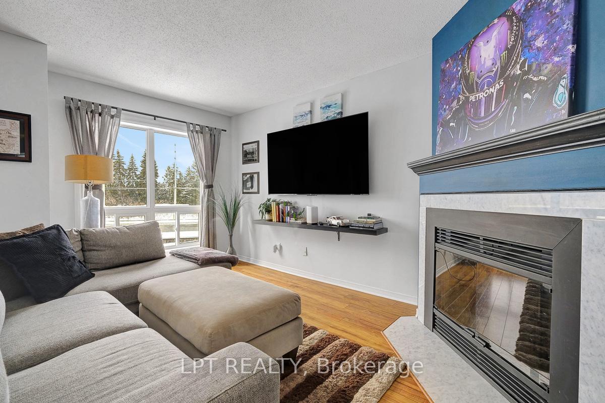 Photo 6 of Unit 30, 204 Briston Private, Ottawa, Hunt Club Park — HOMEH