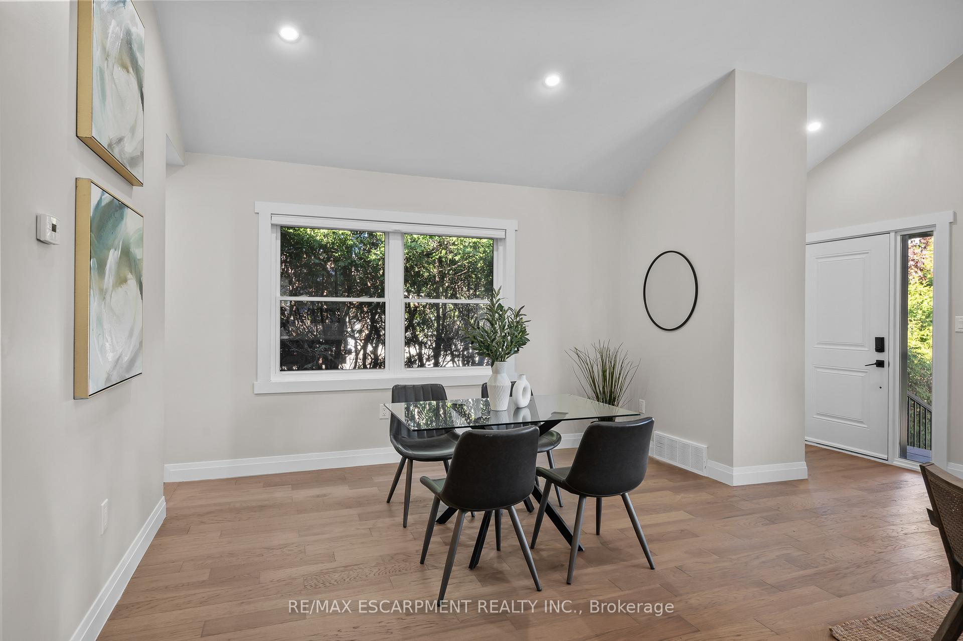 Photo 16 of 1041 Shepherd's Drive, Burlington, LaSalle — HOMEH