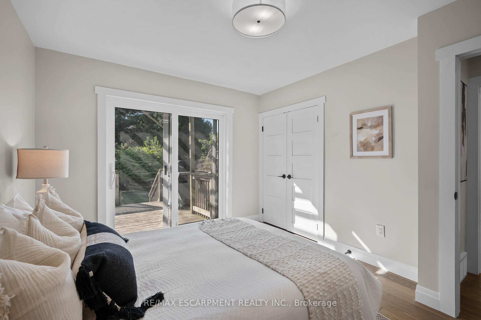 Photo 21 of 1041 Shepherd's Drive, Burlington, LaSalle — HOMEH