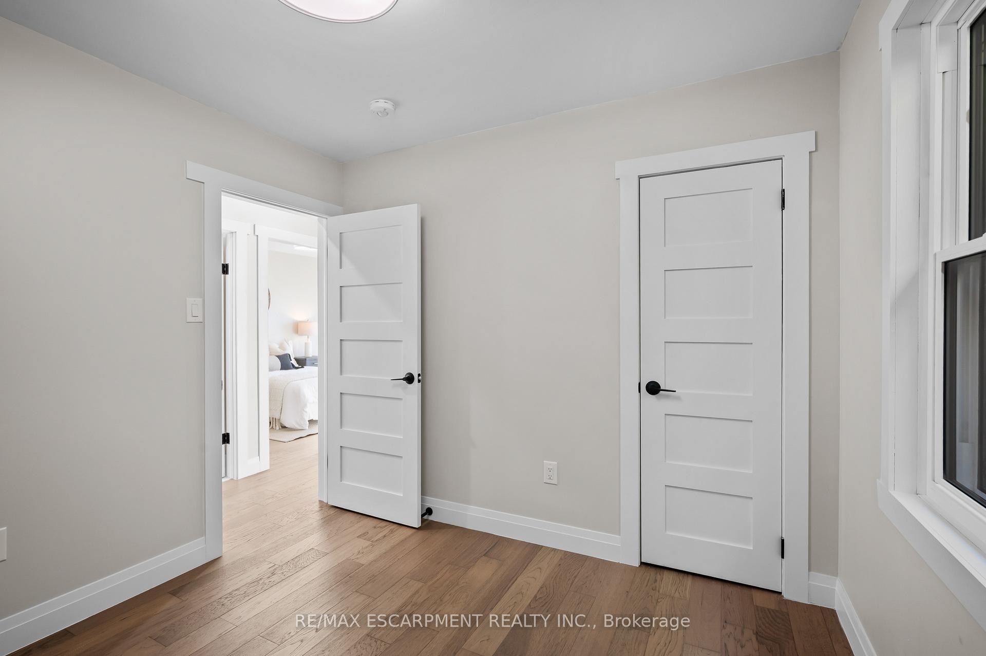 Photo 25 of 1041 Shepherd's Drive, Burlington, LaSalle — HOMEH