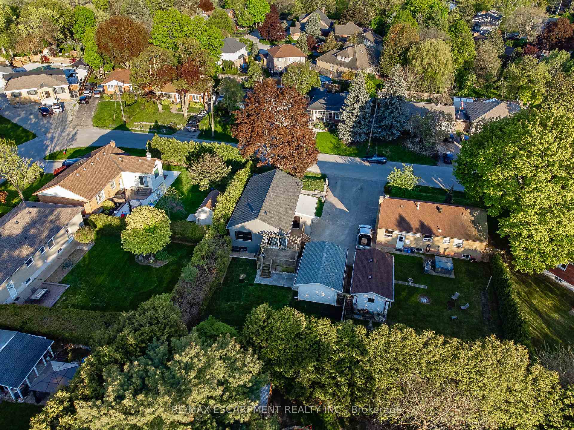 Photo 37 of 1041 Shepherd's Drive, Burlington, LaSalle — HOMEH