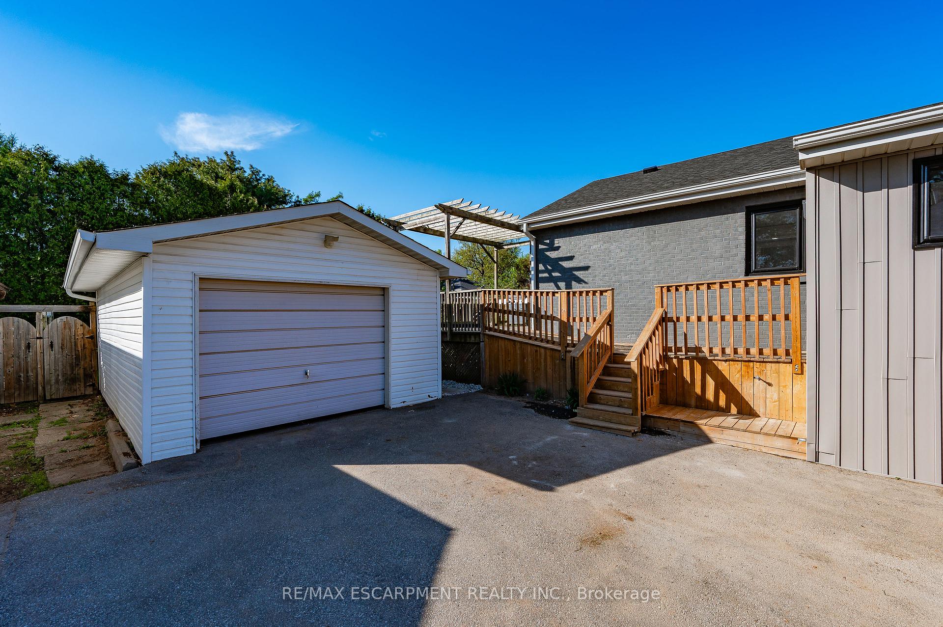 Photo 38 of 1041 Shepherd's Drive, Burlington, LaSalle — HOMEH