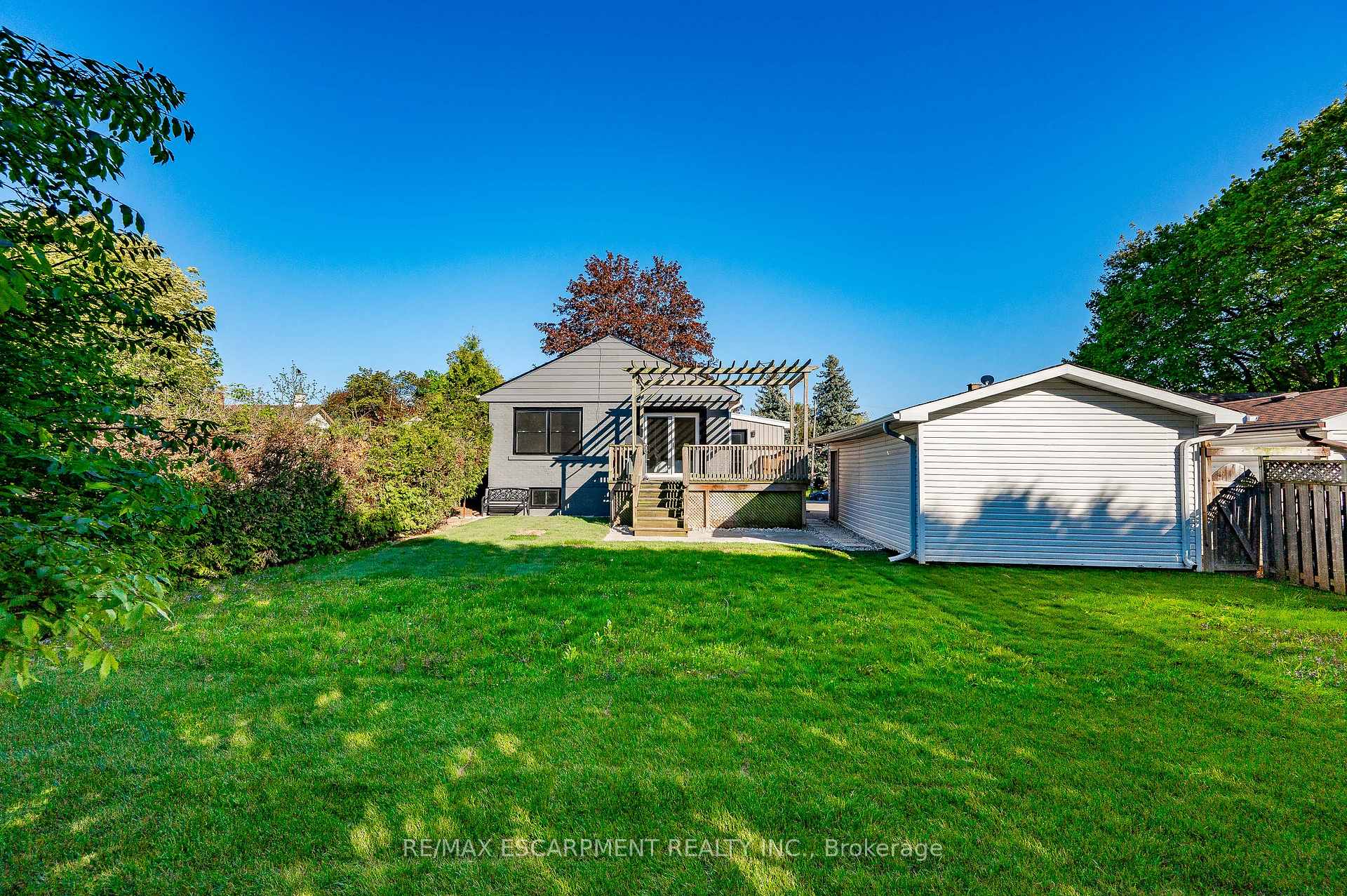 Photo 39 of 1041 Shepherd's Drive, Burlington, LaSalle — HOMEH