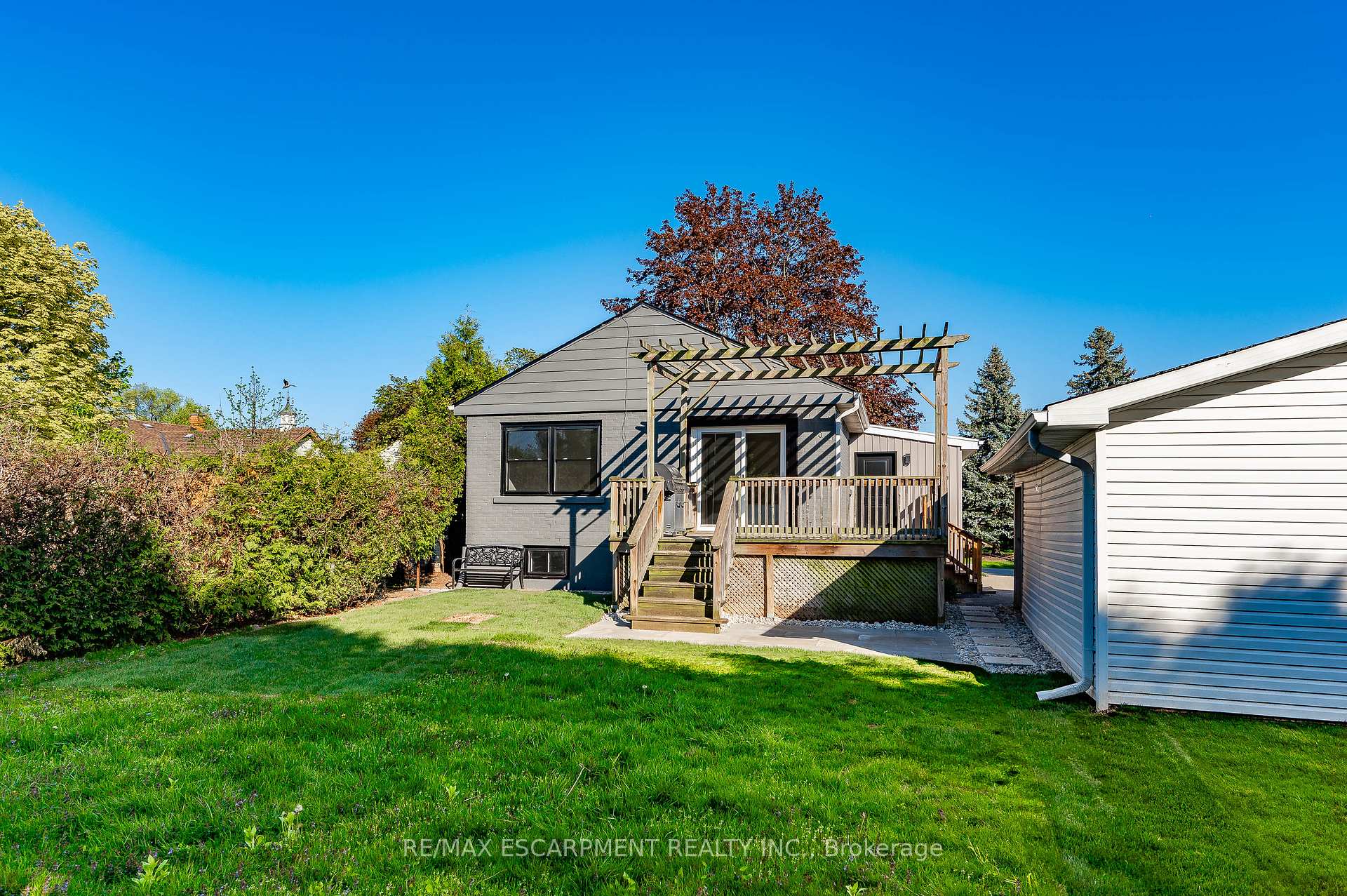 Photo 41 of 1041 Shepherd's Drive, Burlington, LaSalle — HOMEH