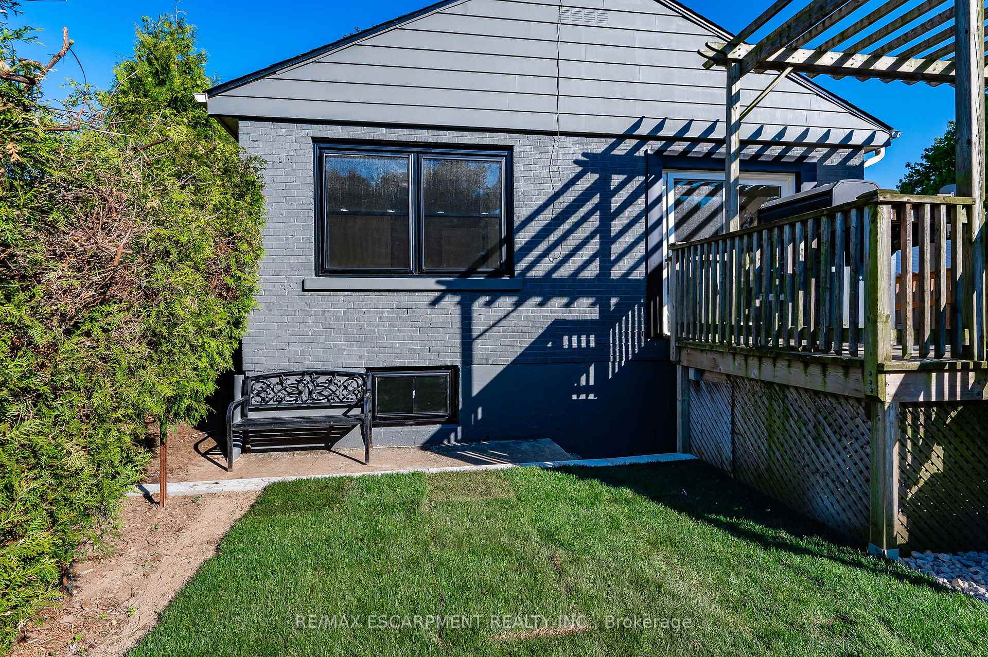 Photo 42 of 1041 Shepherd's Drive, Burlington, LaSalle — HOMEH