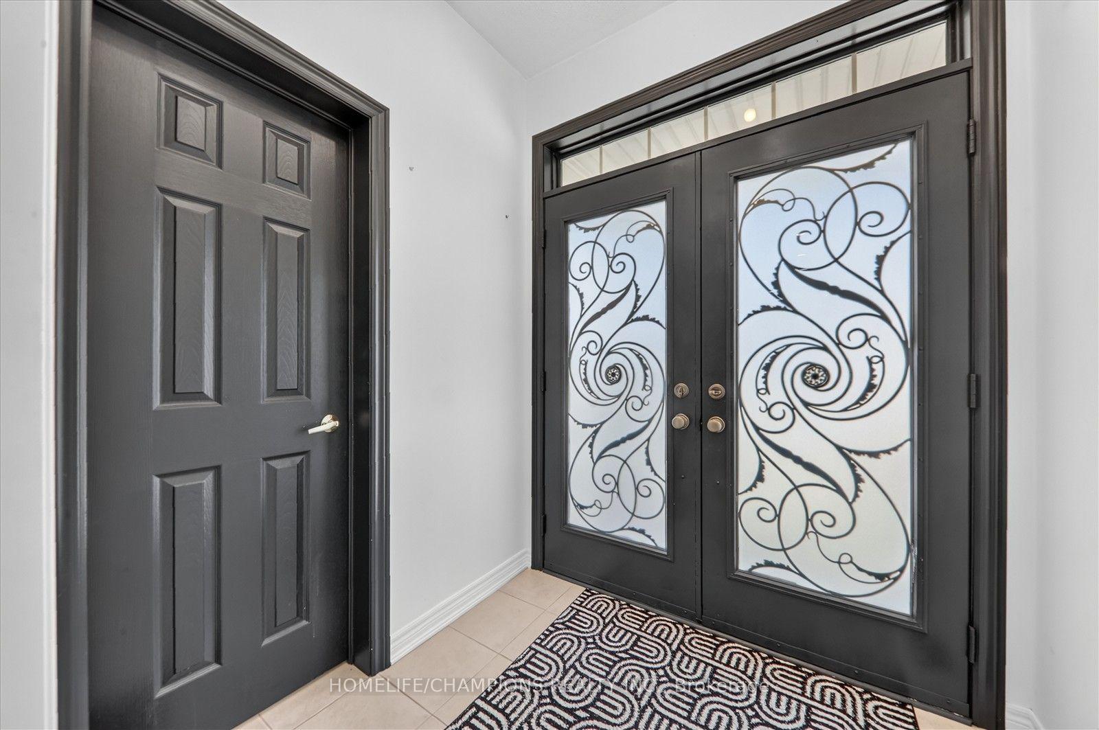 Photo 5 of 154 Humphrey Street, Hamilton, Waterdown — HOMEH