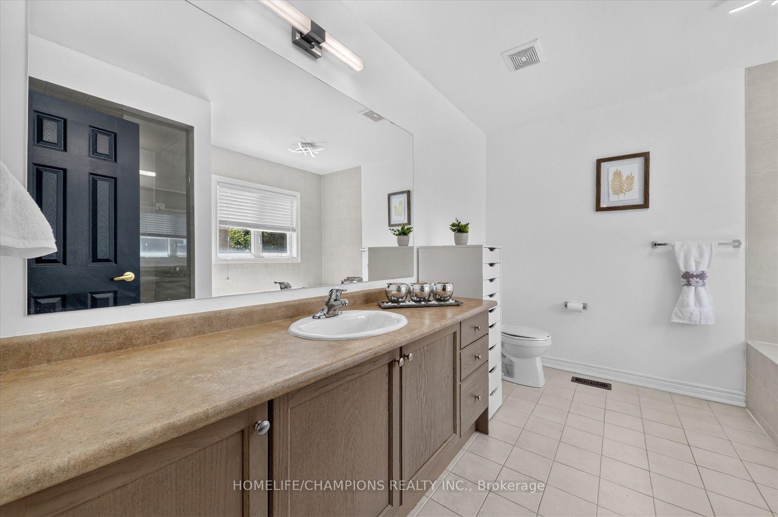 Photo 32 of 154 Humphrey Street, Hamilton, Waterdown — HOMEH