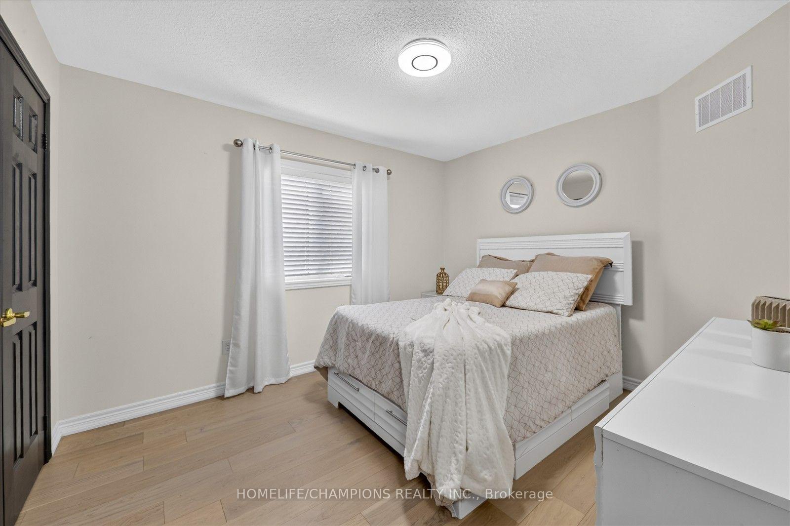 Photo 35 of 154 Humphrey Street, Hamilton, Waterdown — HOMEH