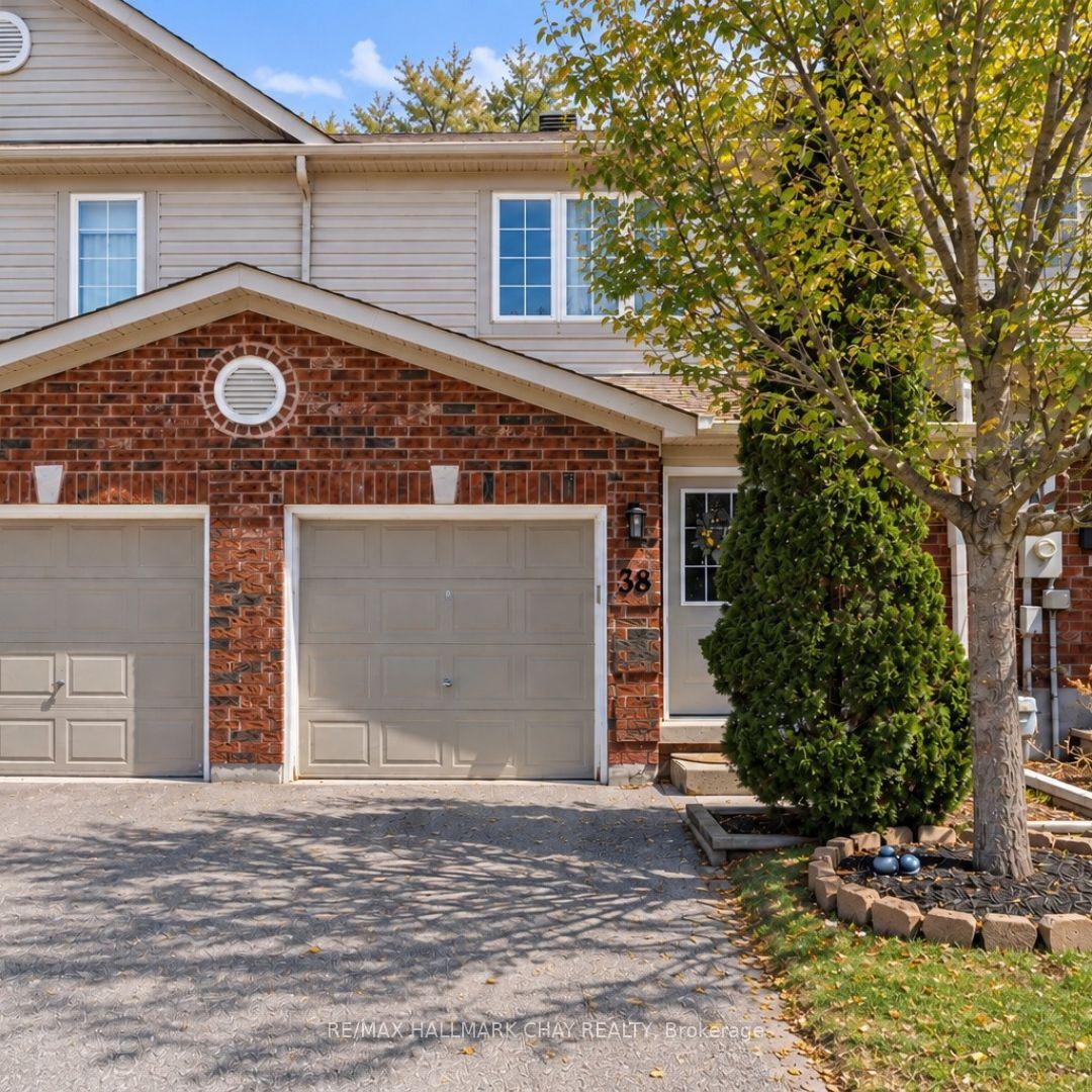 Photo of Unit 38, 430 Mapleview Drive E