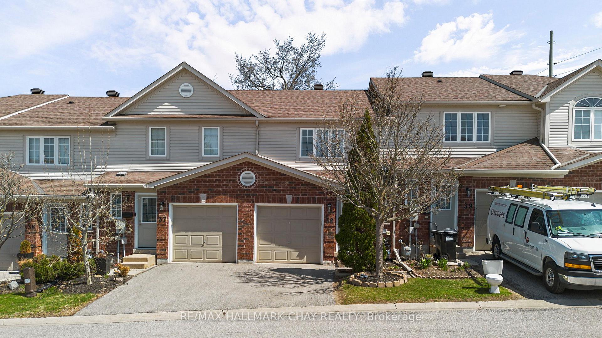Photo 3 of Unit 38, 430 Mapleview Drive E, Barrie, Painswick South — HOMEH