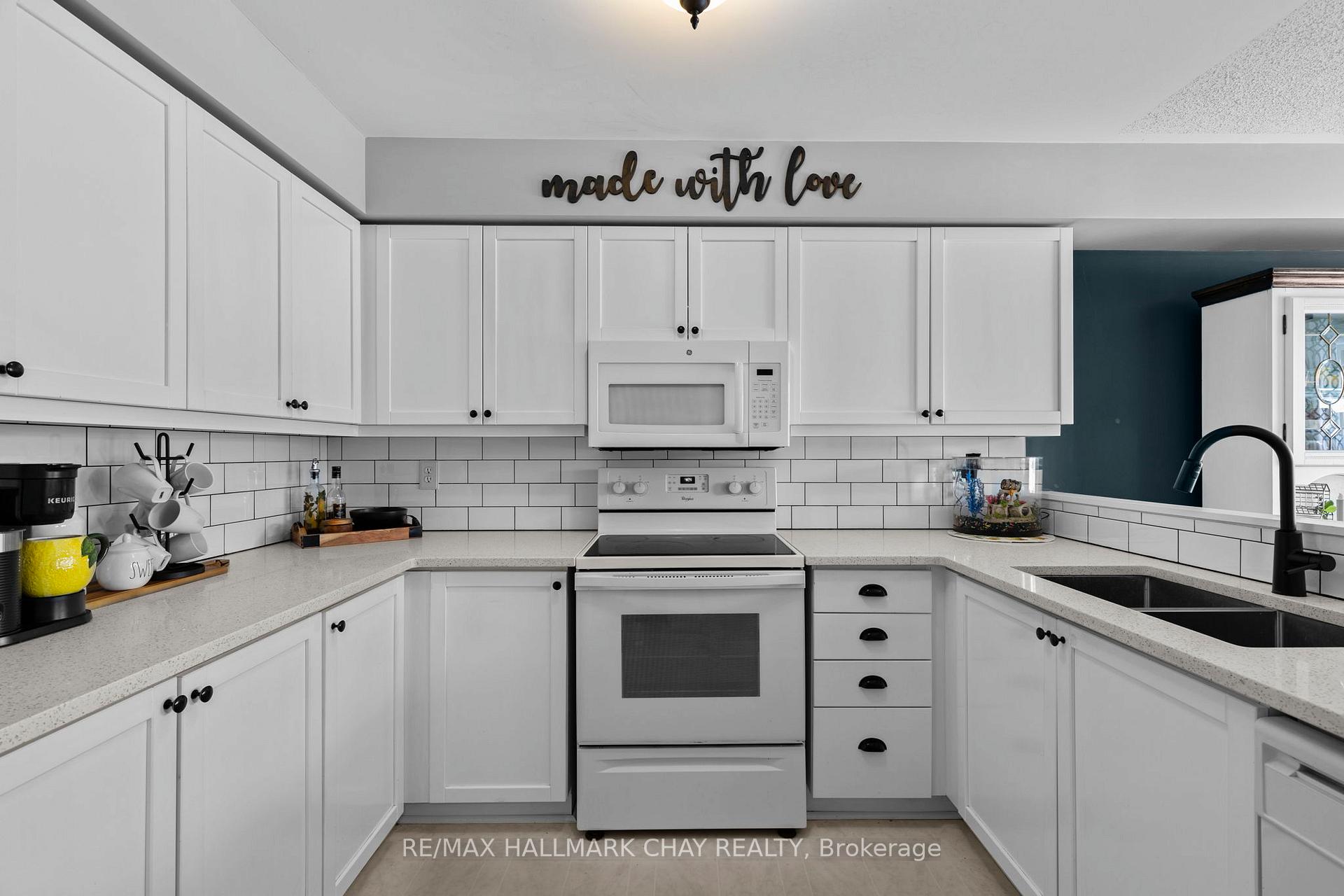 Photo 5 of Unit 38, 430 Mapleview Drive E, Barrie, Painswick South — HOMEH