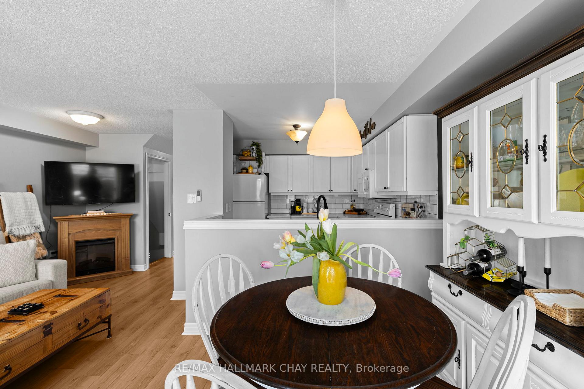 Photo 8 of Unit 38, 430 Mapleview Drive E, Barrie, Painswick South — HOMEH